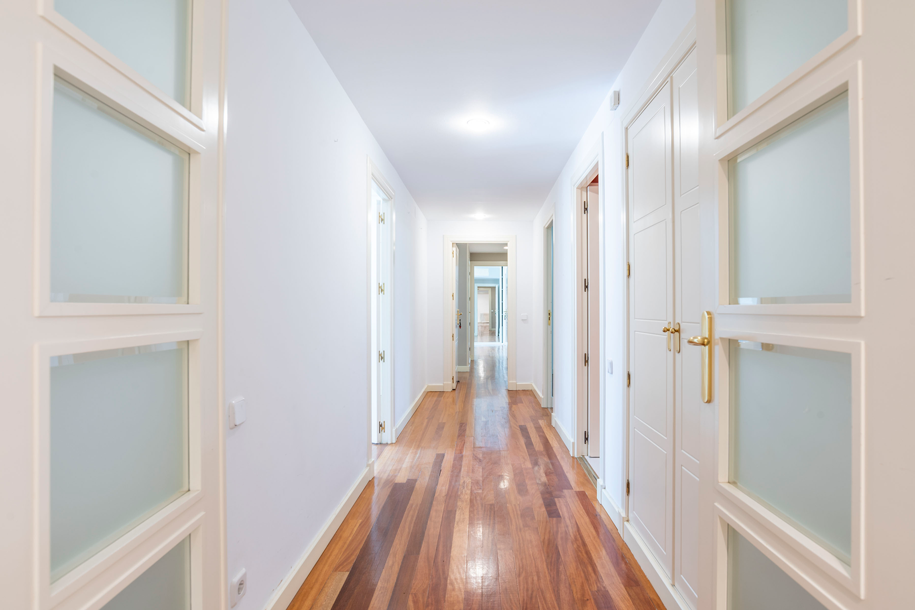  A residence with extraordinary transformation potential in La Florida - 物件實景