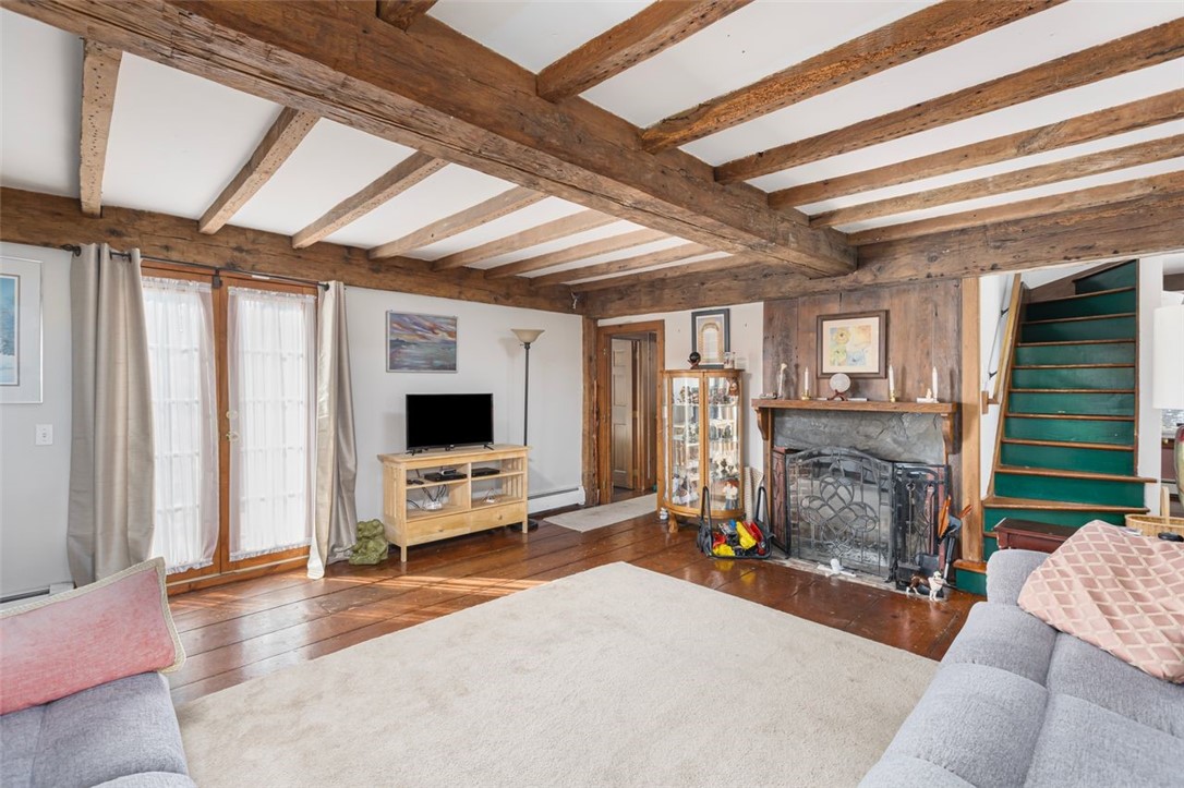 North Kingstown, Rhode Island, 02852, United States, 3 Bedrooms Bedrooms, ,2 BathroomsBathrooms,Residential,For Sale,1991417