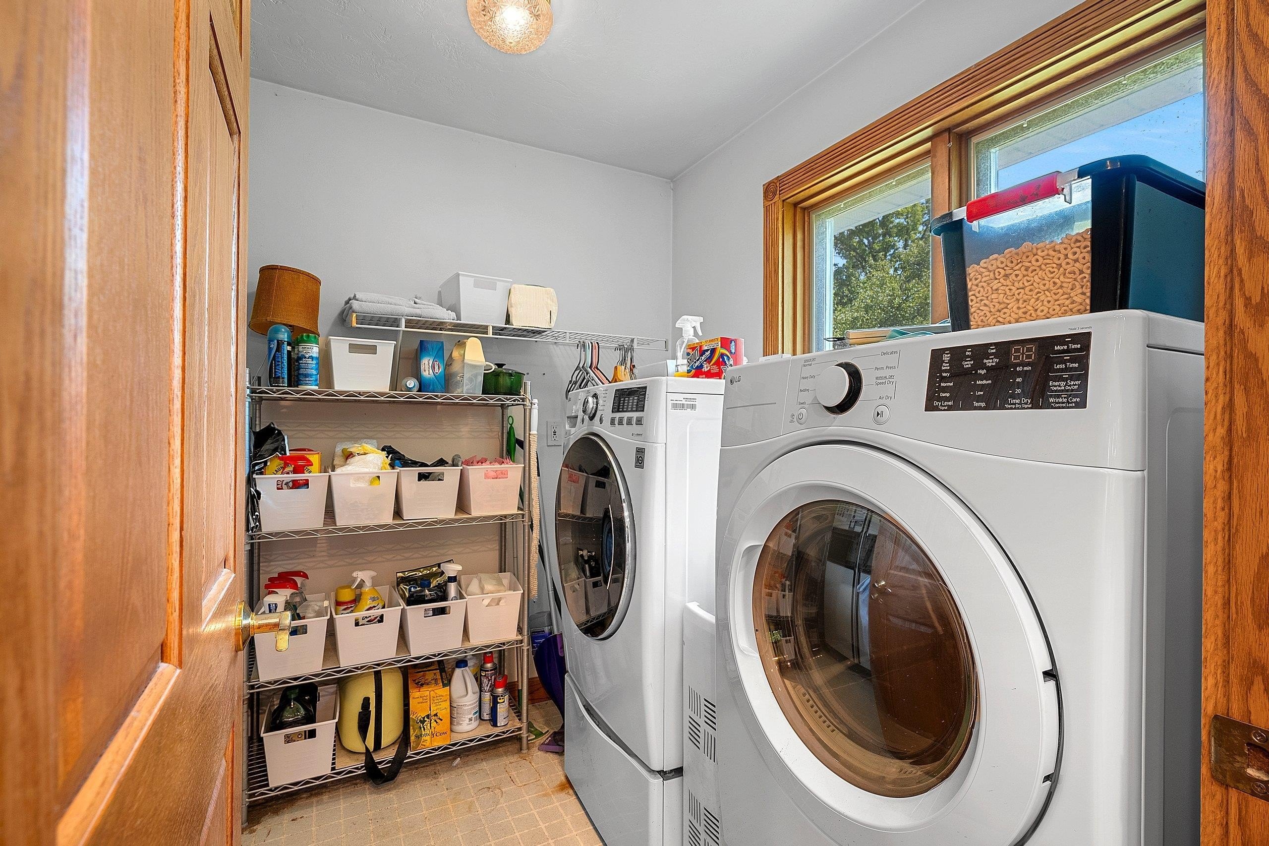 DE PERE, Wisconsin, 54115-9240, United States, 4 Bedrooms Bedrooms, ,4 BathroomsBathrooms,Residential,For Sale,2048017