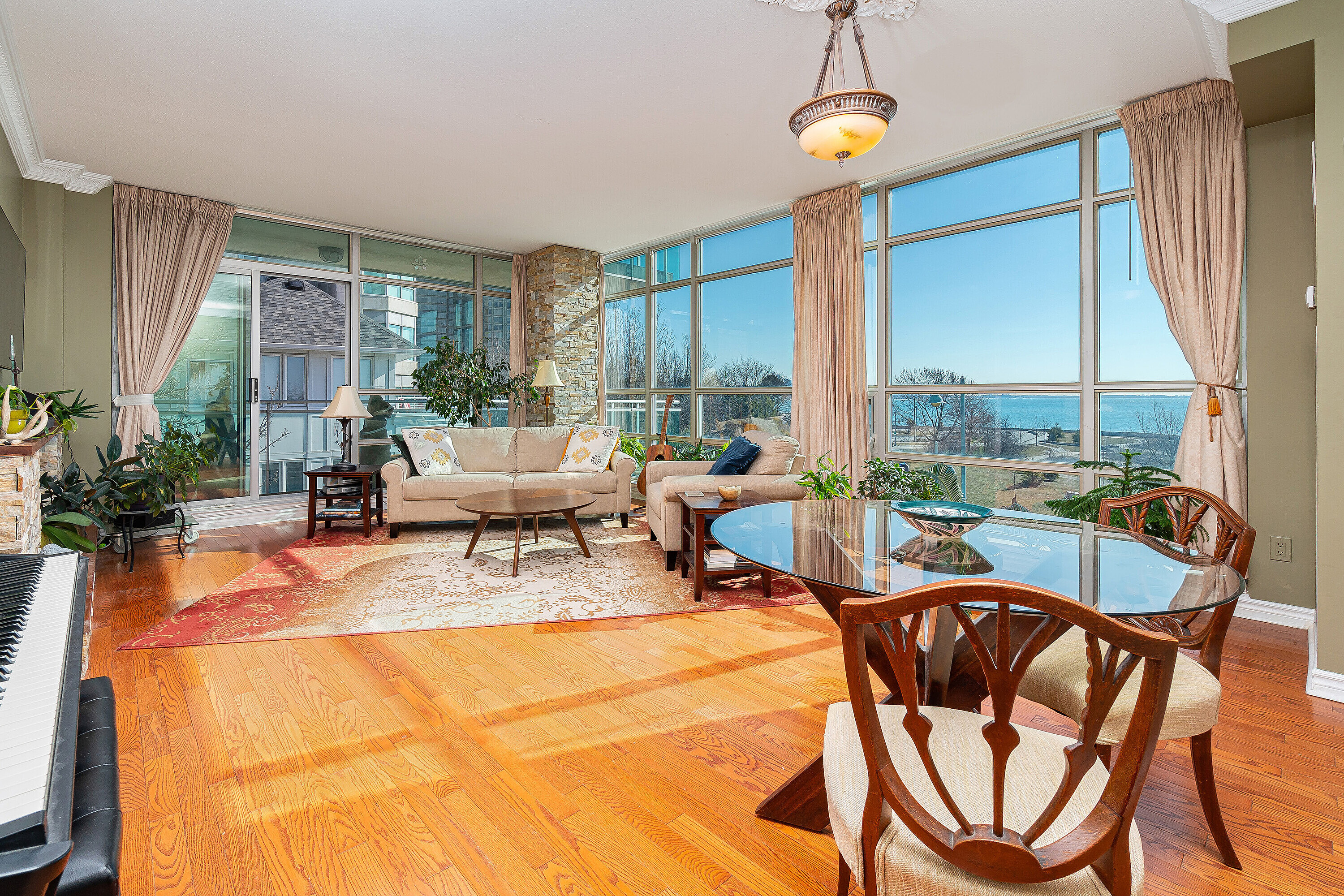  Stunning Waterfront Condo - 物件實景