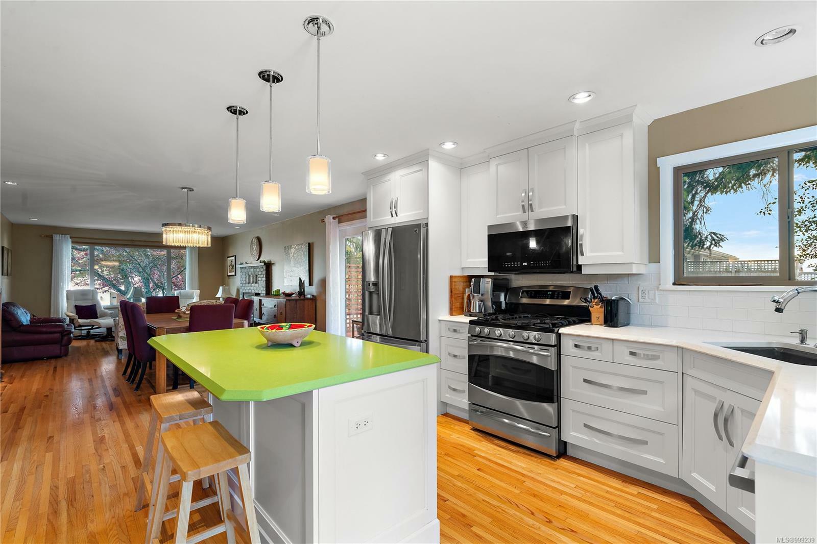 NANAIMO, British Columbia, V9V 1E9, CA, 3 Bedrooms Bedrooms, ,Residential,For Sale,1874678