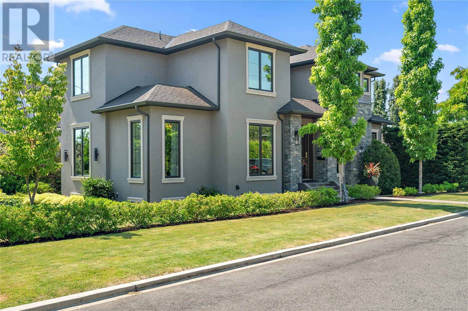 OAK BAY, British Columbia, V8R 3L8, CA, 6 Bedrooms Bedrooms, ,6 BathroomsBathrooms,Residential,For Sale,1874801