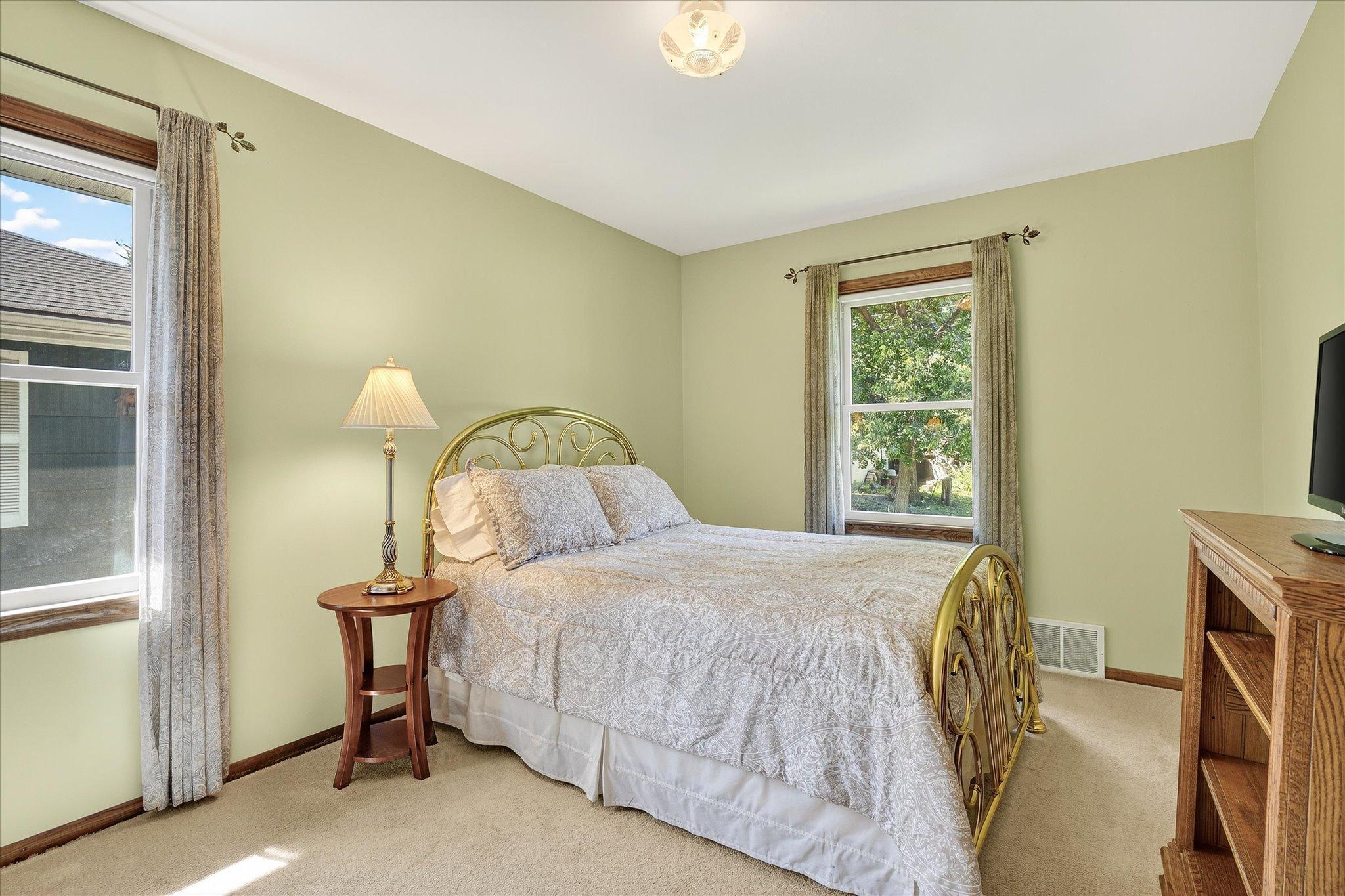 Edina, Minnesota, 55410, United States, 3 Bedrooms Bedrooms, ,1 BathroomBathrooms,Residential,For Sale,1941033