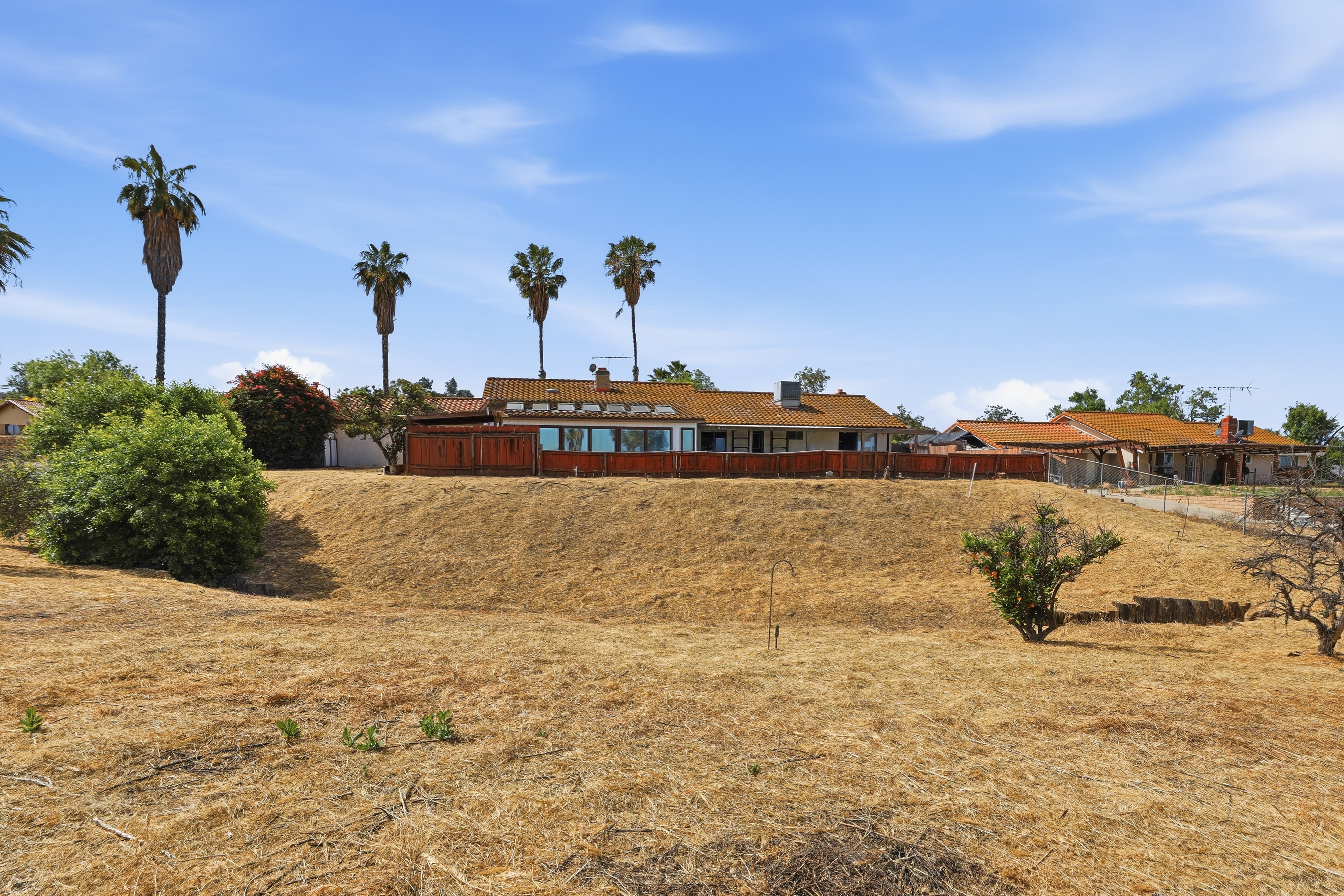  17652 Calle Del Corral, Riverside, CA 92504 - 物件實景