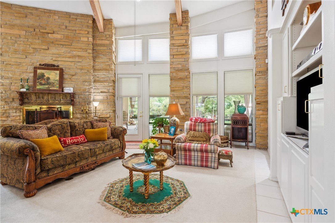 Salado, Texas, 76571, United States, 4 Bedrooms Bedrooms, ,7 BathroomsBathrooms,Residential,For Sale,1977249