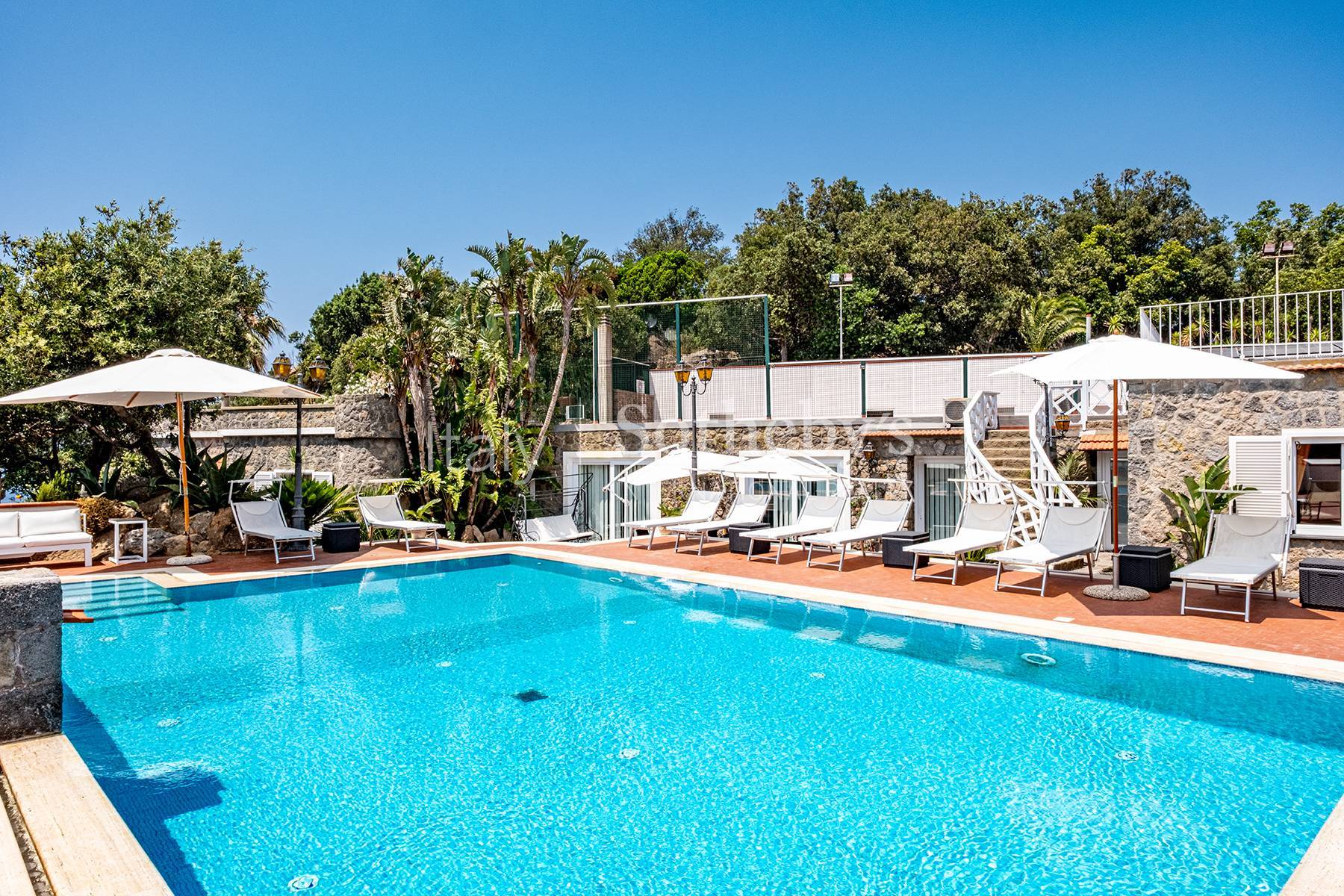  Charming seafront villa in Punta Caruso - 物件實景