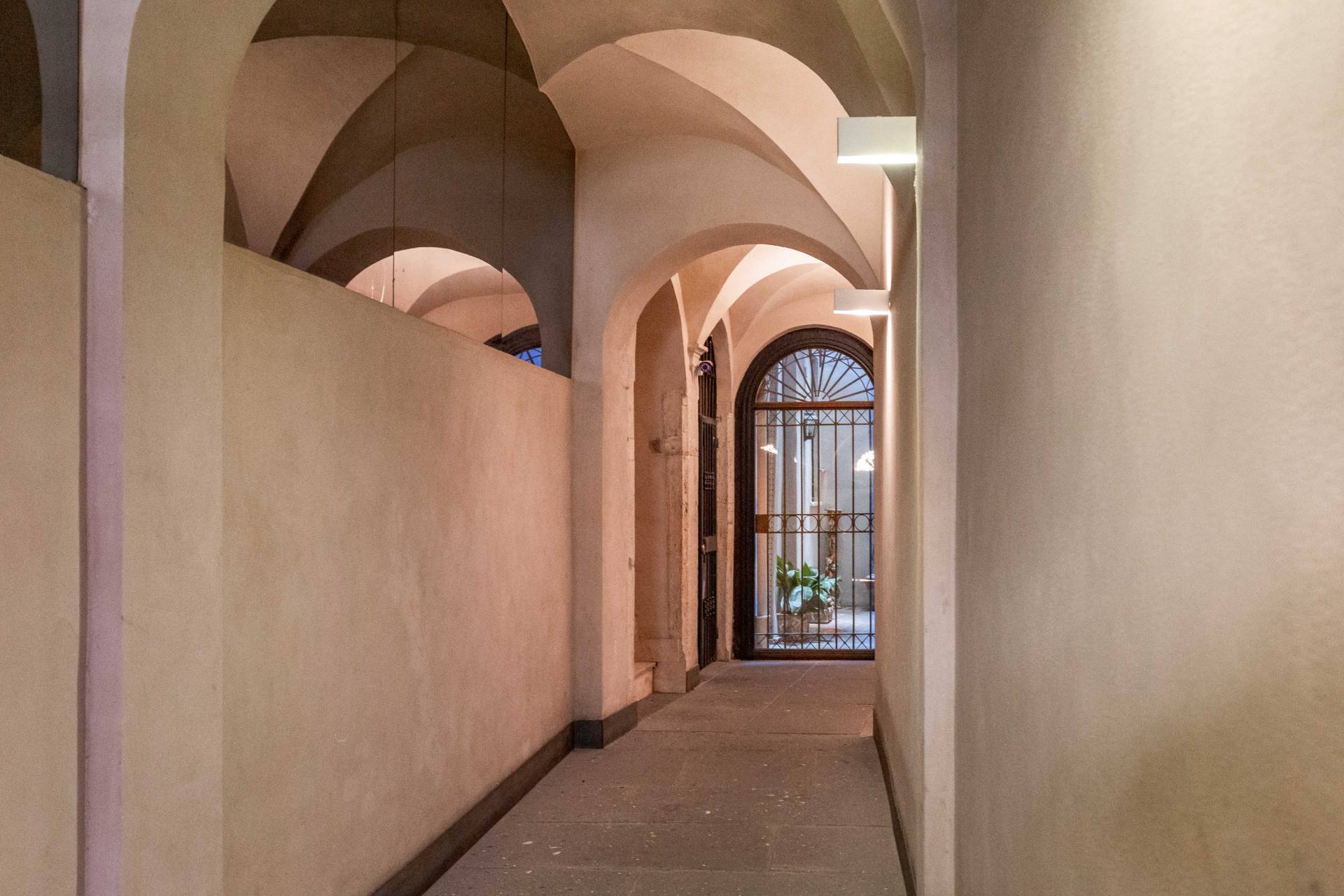 Via Di Parione, Roma, Roma, 00100, IT, 2 Bedrooms Bedrooms, ,3 BathroomsBathrooms,Residential,For Sale,Via Di Parione,1250802