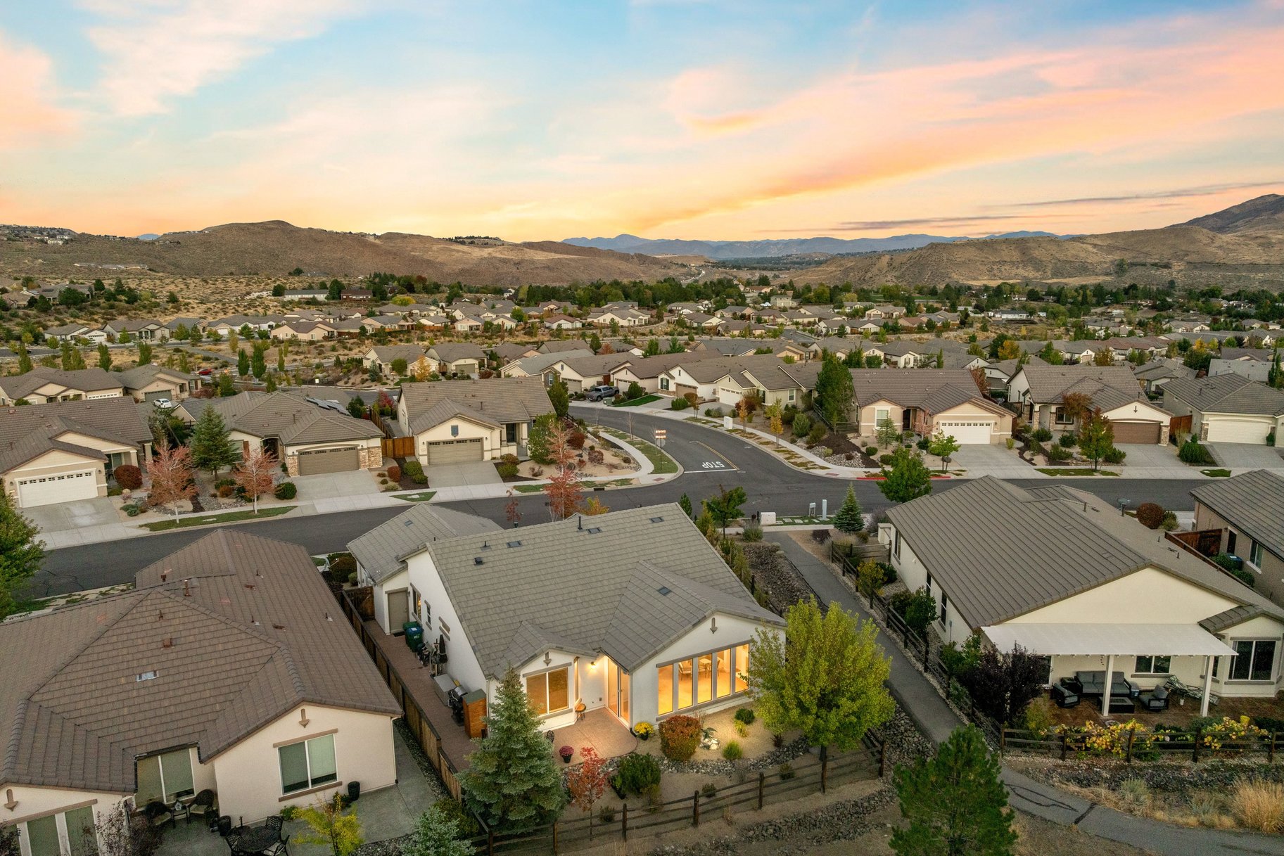  Welcome home to 1115 Sugar Creek Trail - 物件實景