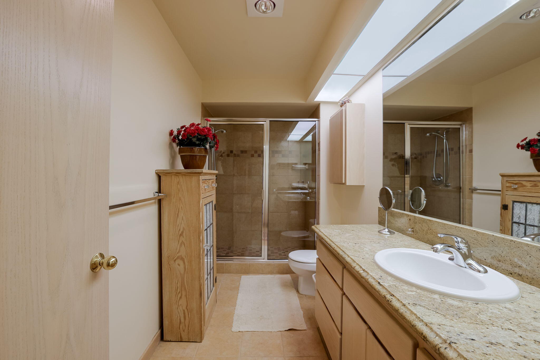 Bend, Oregon, 97703, United States, 3 Bedrooms Bedrooms, ,3 BathroomsBathrooms,Residential,For Sale,1911486