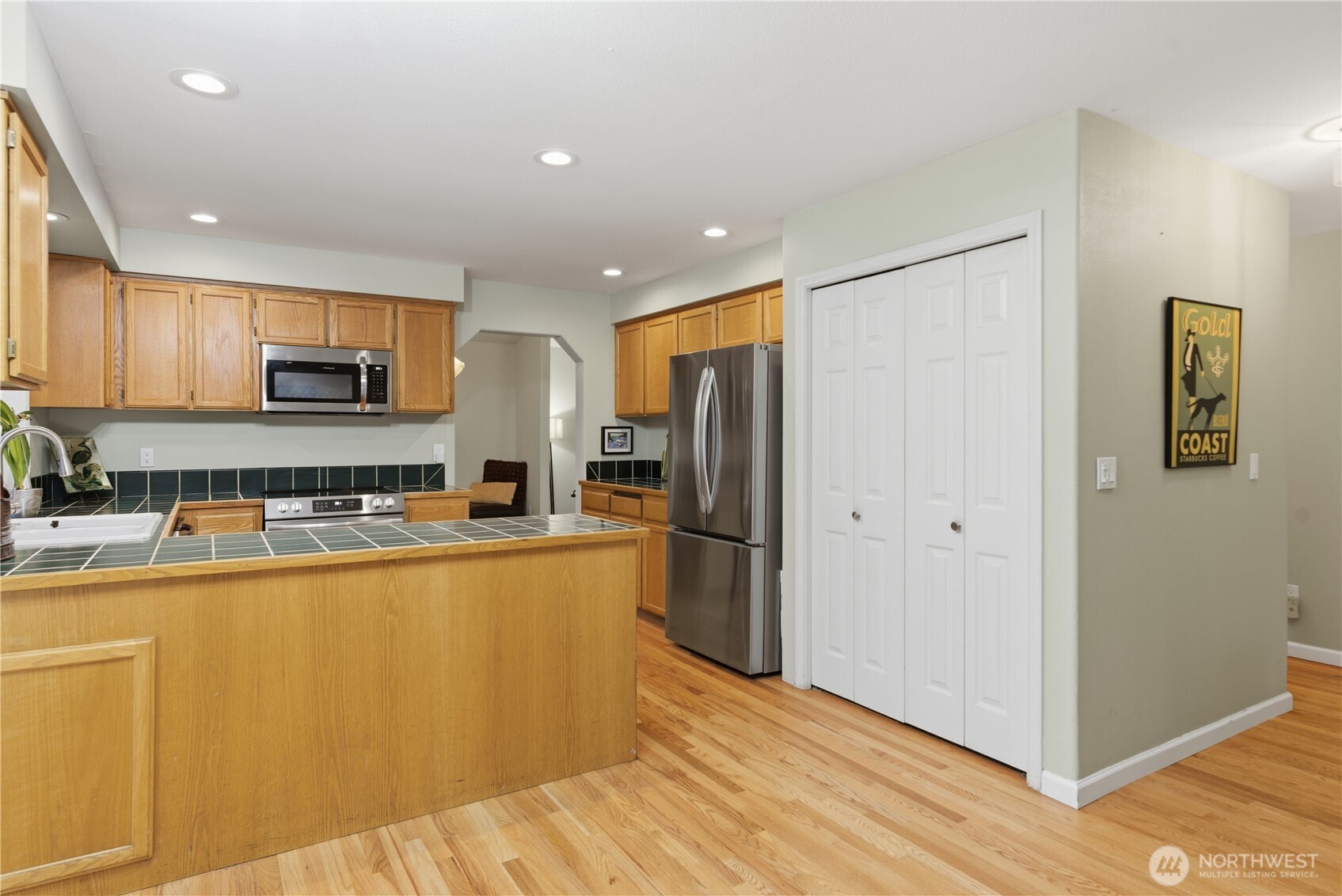 Snohomish, Washington, 98290, United States, 3 Bedrooms Bedrooms, ,3 BathroomsBathrooms,Residential,For Sale,1996862