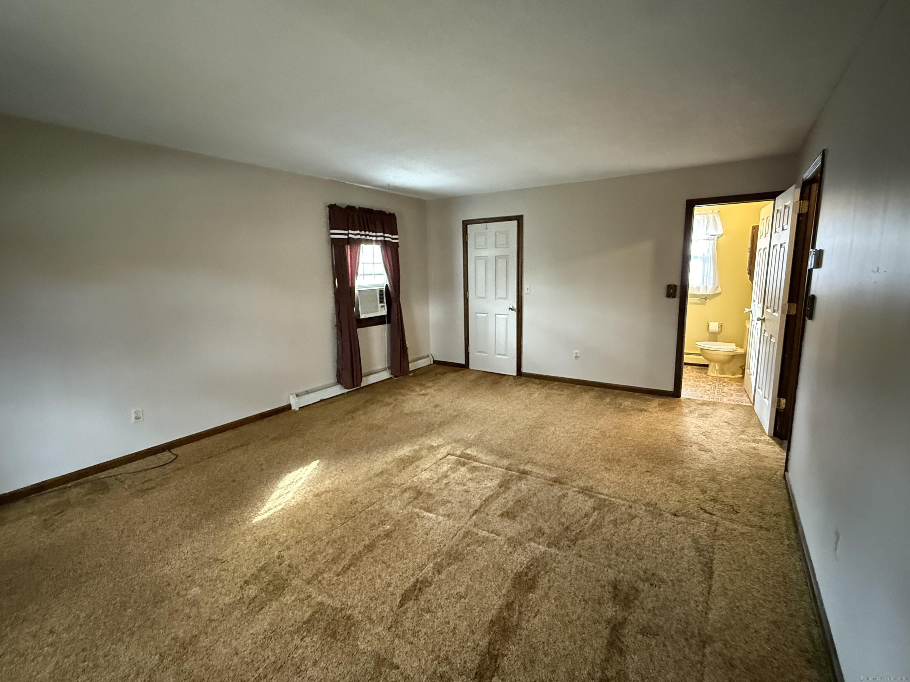 Waterford, Connecticut, 06385, United States, 3 Bedrooms Bedrooms, ,3 BathroomsBathrooms,Residential,For Sale,1970743