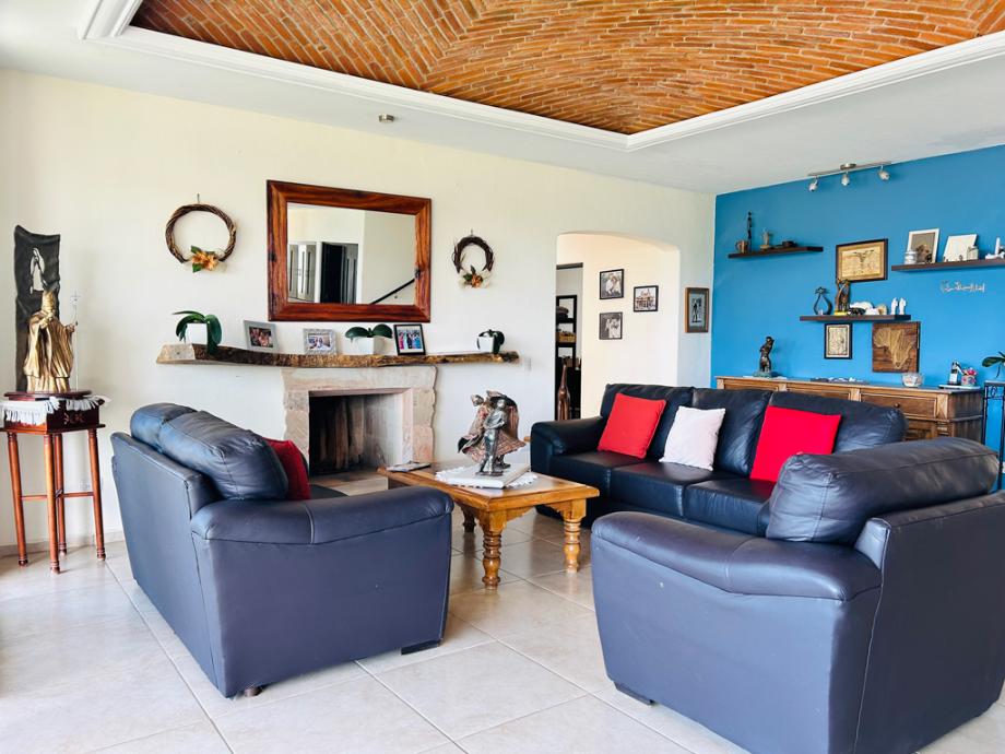 Priv. Mazatlan, Chapala, Jalisco, 45907, Mexico, 5 Bedrooms Bedrooms, ,4 BathroomsBathrooms,Residential,For Sale,Priv. Mazatlan,1626257