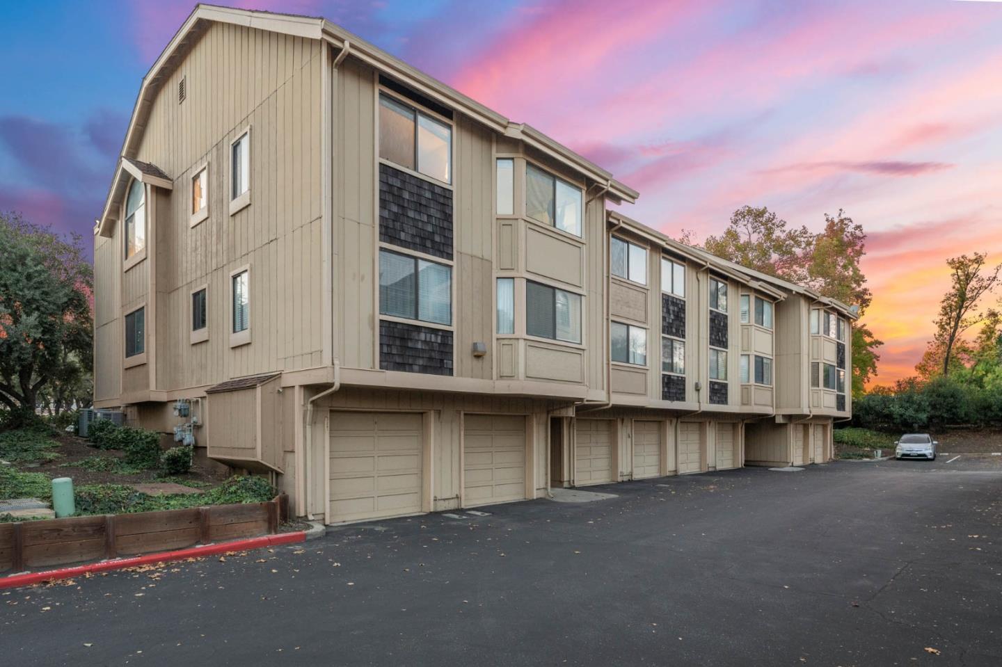 Morgan Hill, California, 95037, United States, 2 Bedrooms Bedrooms, ,2 BathroomsBathrooms,Residential,For Sale,1993030