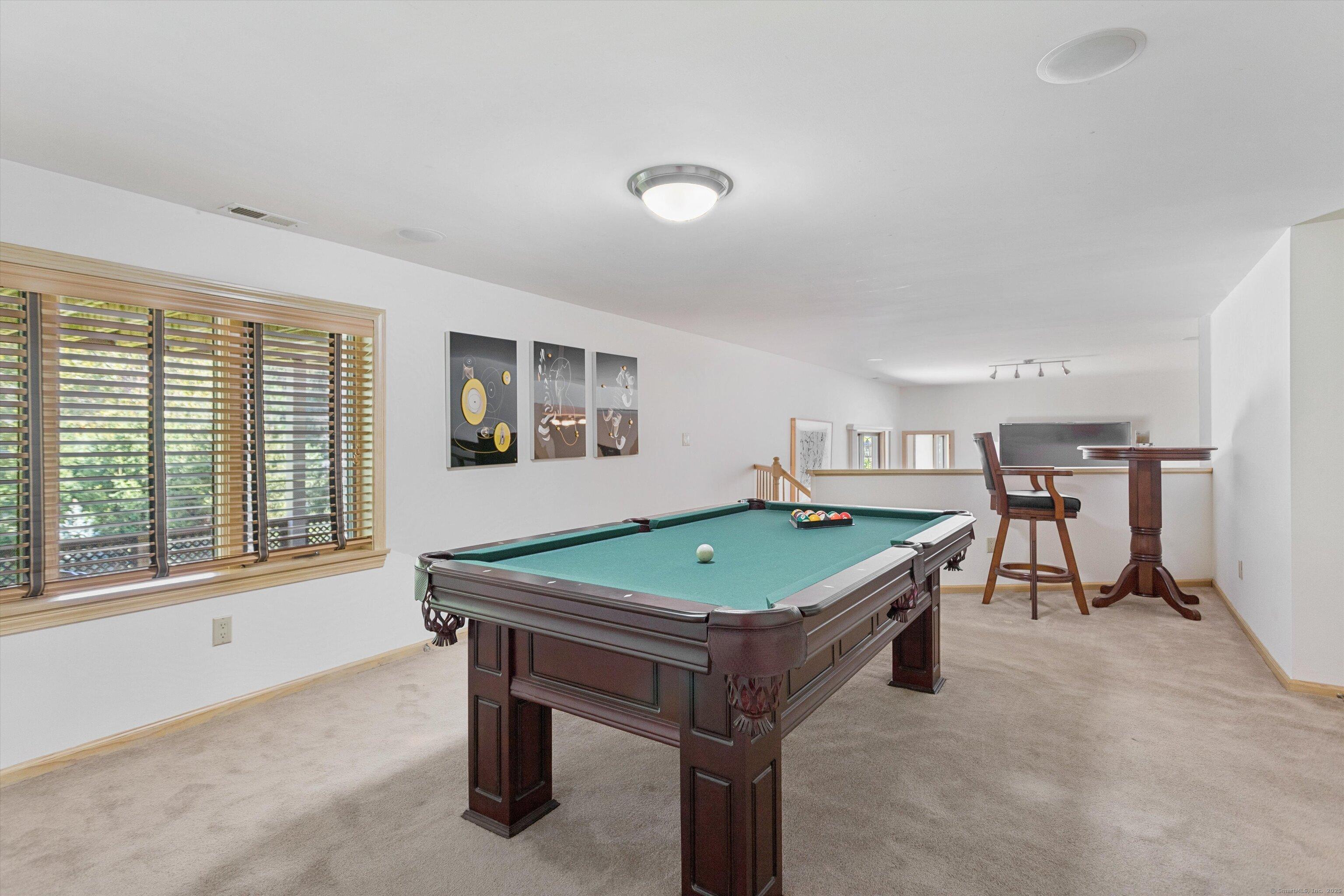 Stamford, Connecticut, 06903, United States, 5 Bedrooms Bedrooms, ,5 BathroomsBathrooms,Residential,For Sale,1976507