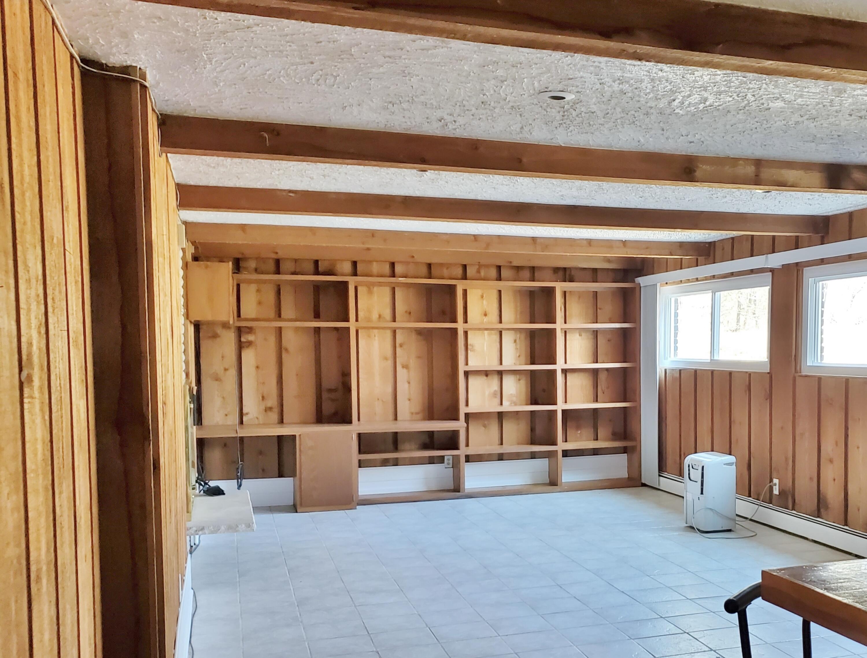 Michigan City, Indiana, 46360, United States, 5 Bedrooms Bedrooms, ,1 BathroomBathrooms,Residential,For Sale,1743643