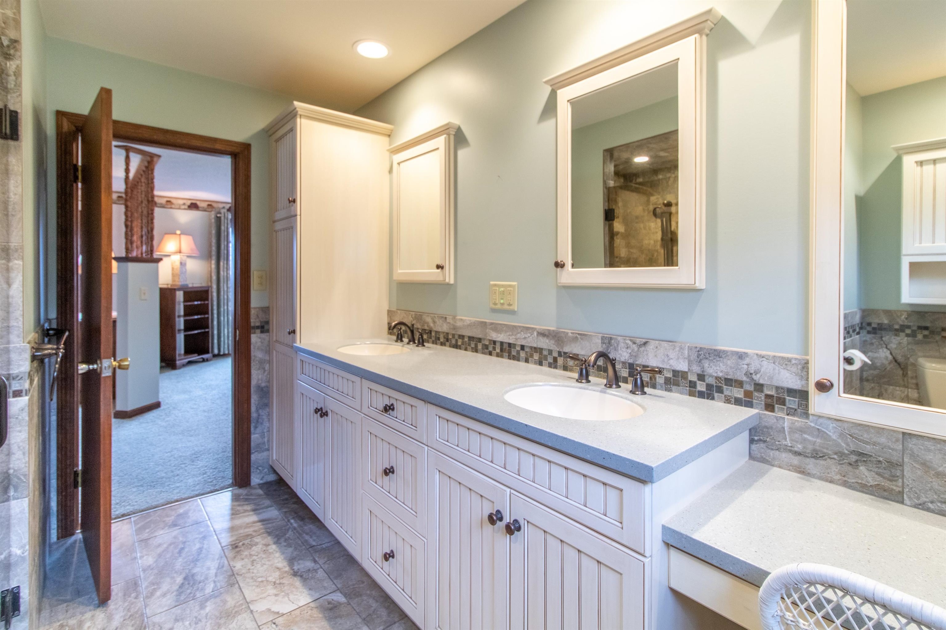 Irasburg, Vermont, 05845, United States, 3 Bedrooms Bedrooms, ,Residential,For Sale,1983686