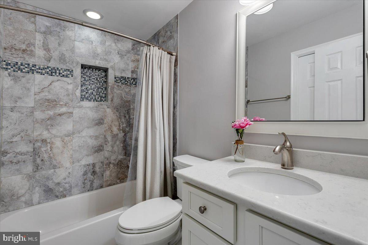 Reston, Virginia, 20194, United States, 3 Bedrooms Bedrooms, ,3 BathroomsBathrooms,Residential,For Sale,1989486