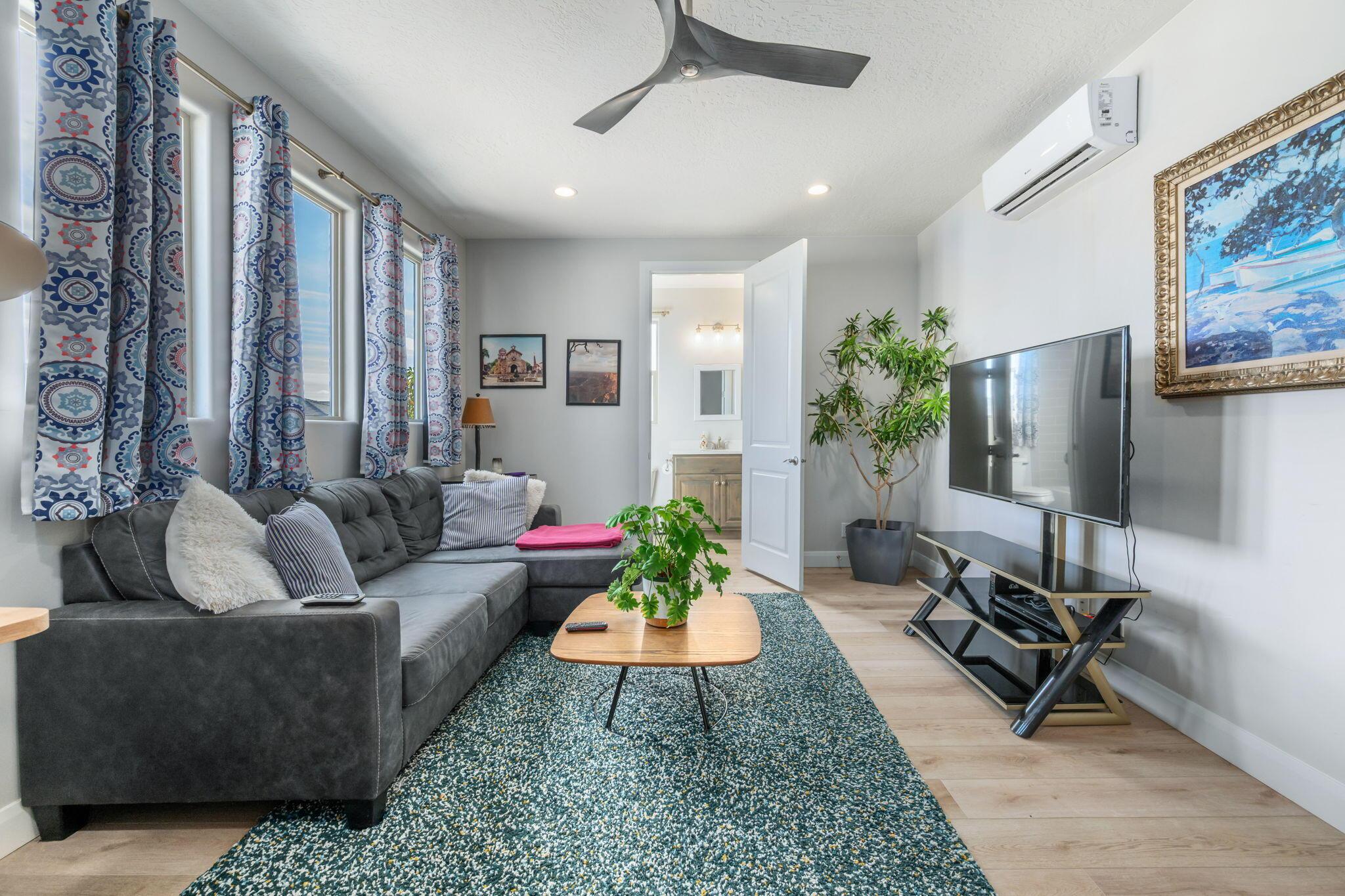 Washington, Utah, 84780, United States, 4 Bedrooms Bedrooms, ,5 BathroomsBathrooms,Residential,For Sale,2009663