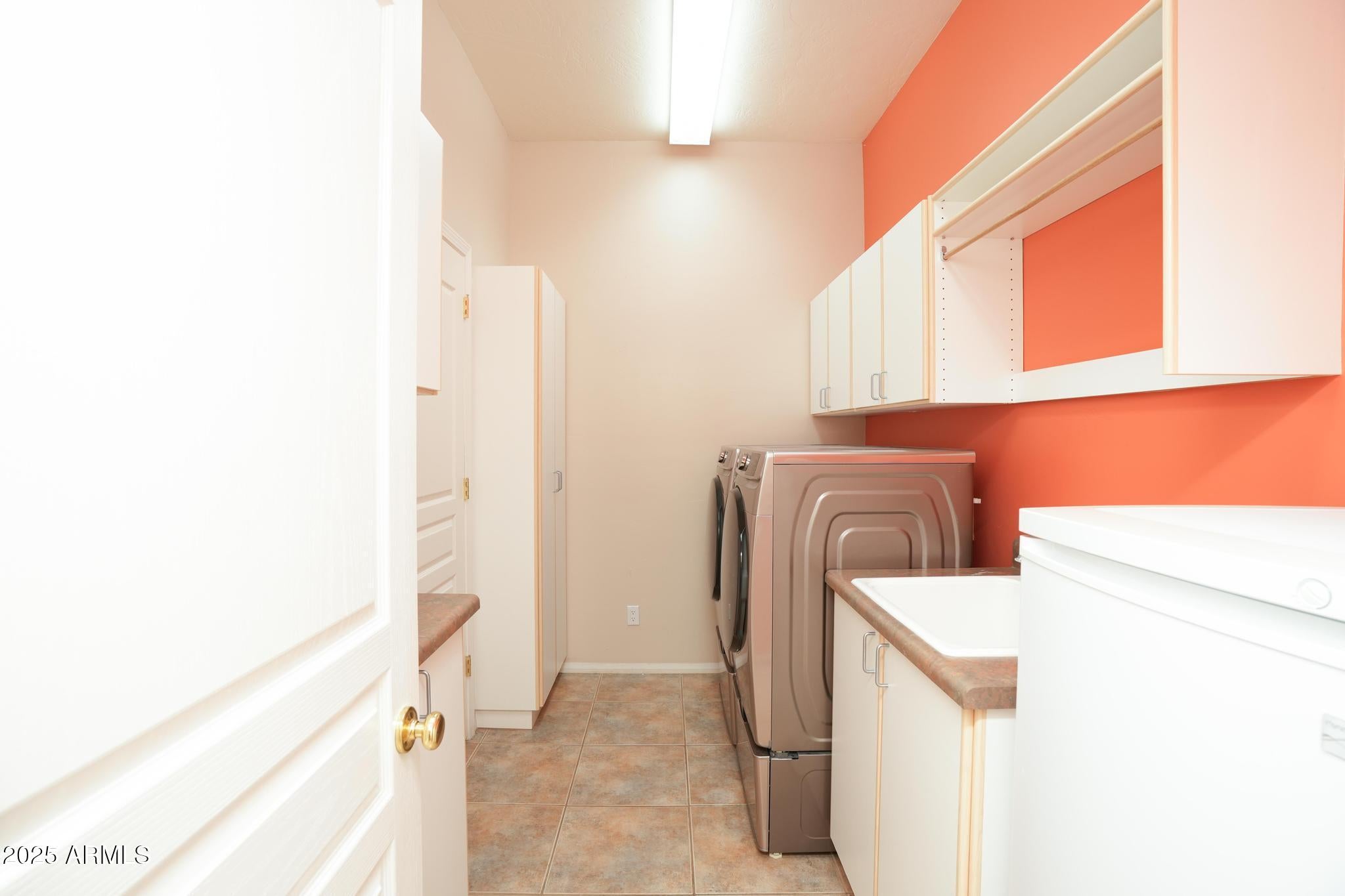 Cottonwood, Arizona, 86326, United States, 3 Bedrooms Bedrooms, ,3 BathroomsBathrooms,Residential,For Sale,1992035