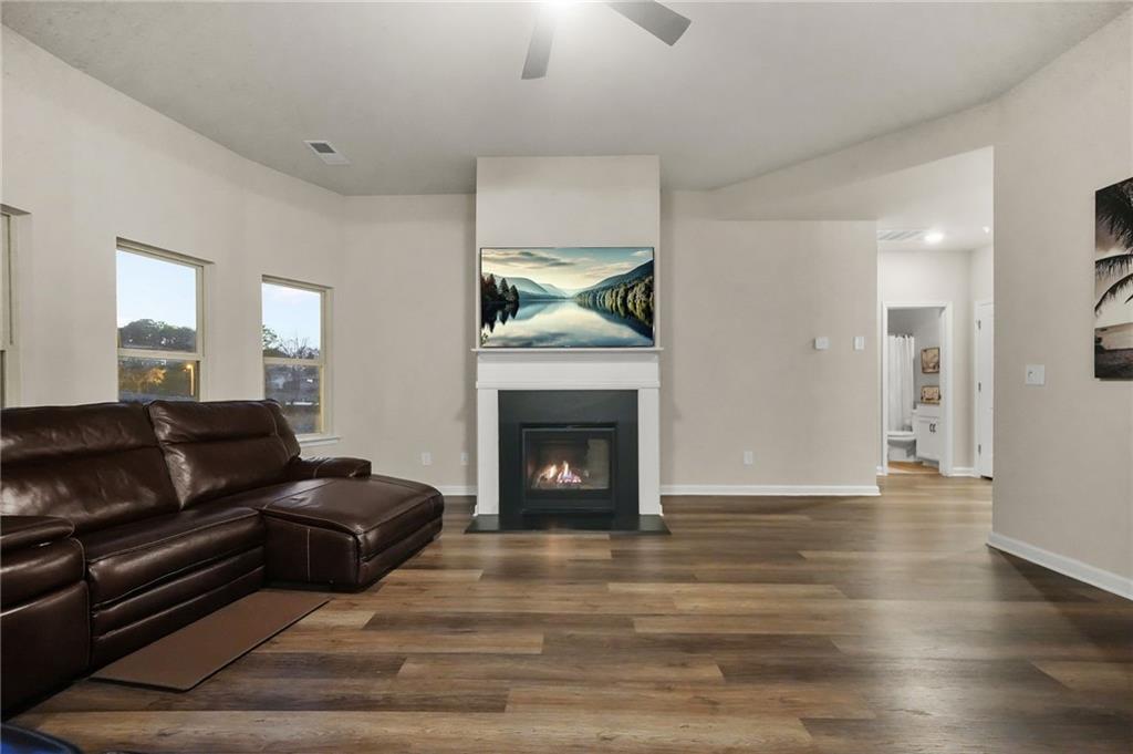 Fayetteville, Georgia, 30215, United States, 5 Bedrooms Bedrooms, ,3 BathroomsBathrooms,Residential,For Sale,2001550