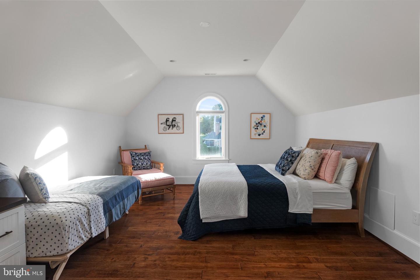 Annapolis, Maryland, 21401, United States, 6 Bedrooms Bedrooms, ,9 BathroomsBathrooms,Residential,For Sale,1744744