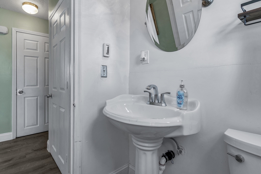 Methuen, Massachusetts, 01844, United States, 6 Bedrooms Bedrooms, ,4 BathroomsBathrooms,Residential,For Sale,2015357