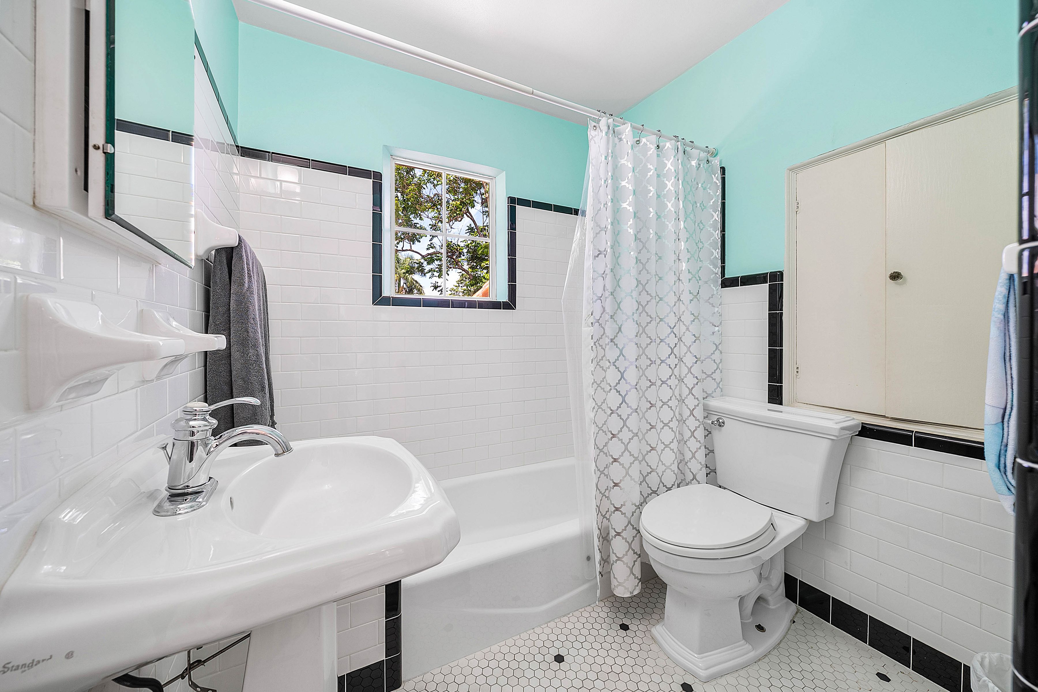  255 Cordova Road - 物件實景