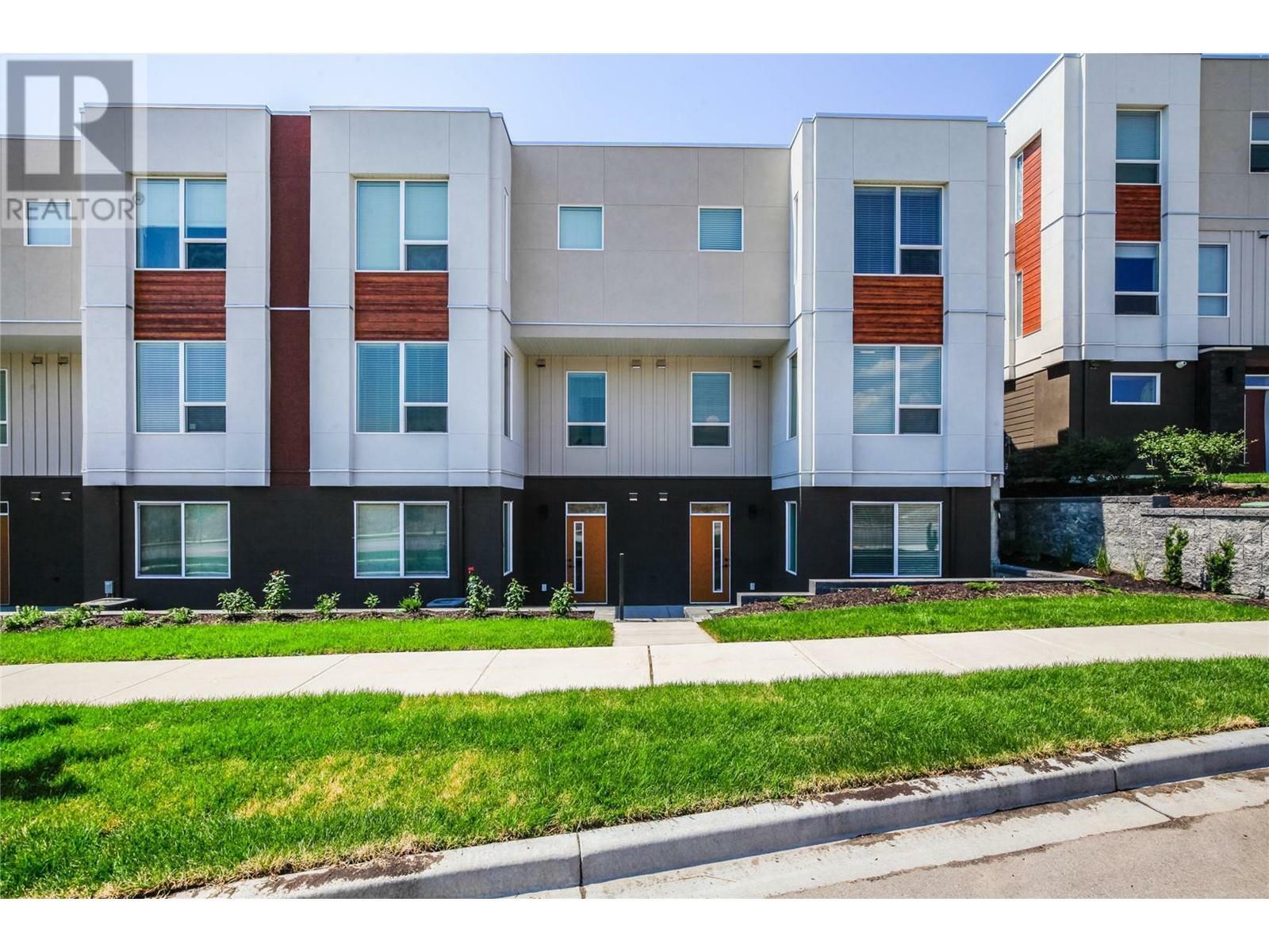 KELOWNA, British Columbia, V1Y 9T1, CA, 3 Bedrooms Bedrooms, ,3 BathroomsBathrooms,Residential,For Sale,1960359