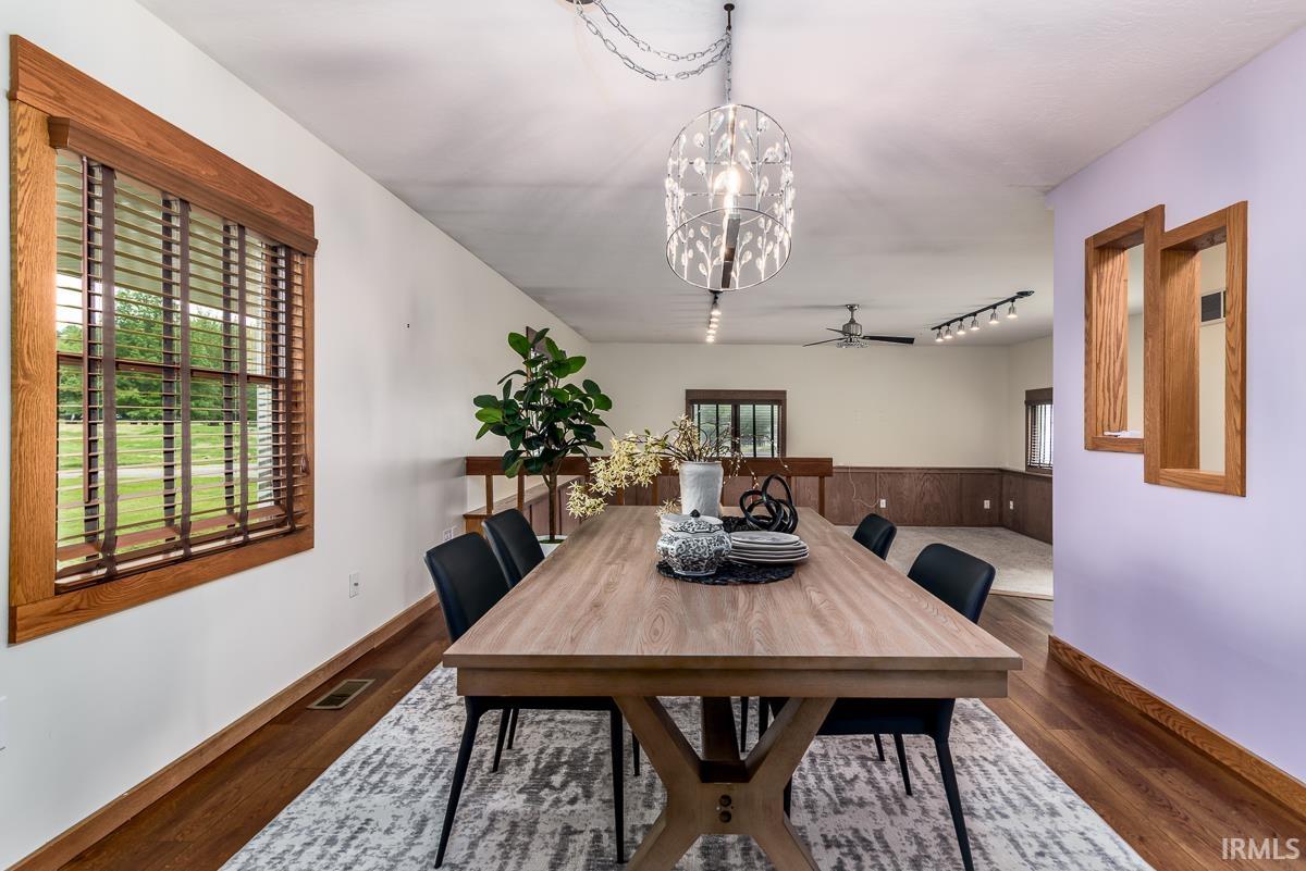 Churubusco, Indiana, 46723, United States, 4 Bedrooms Bedrooms, ,3 BathroomsBathrooms,Residential,For Sale,1977789