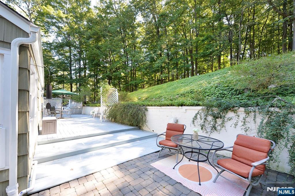 Oakland, New Jersey, 07436, United States, 3 Bedrooms Bedrooms, ,3 BathroomsBathrooms,Residential,For Sale,1934368