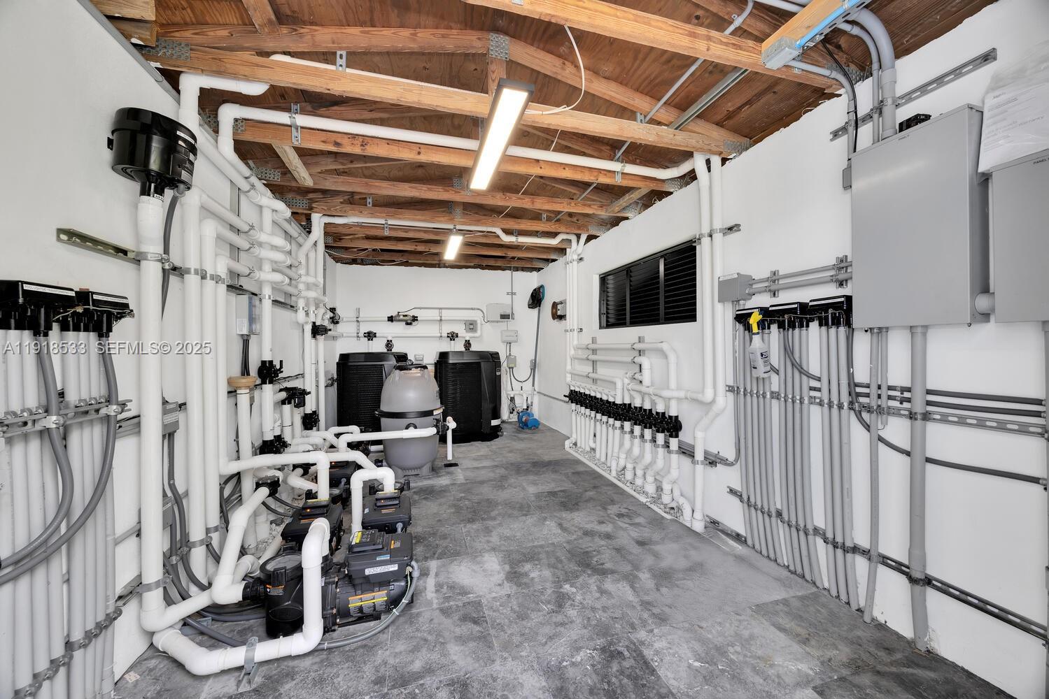 Miami, Florida, 33173, United States, 6 Bedrooms Bedrooms, ,7 BathroomsBathrooms,Residential,For Sale,2001798