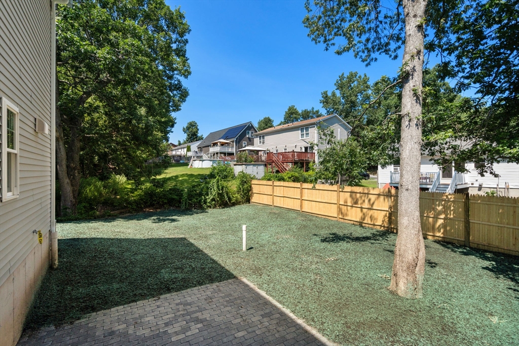 Worcester, Massachusetts, 01606, United States, 3 Bedrooms Bedrooms, ,3 BathroomsBathrooms,Residential,For Sale,1905878