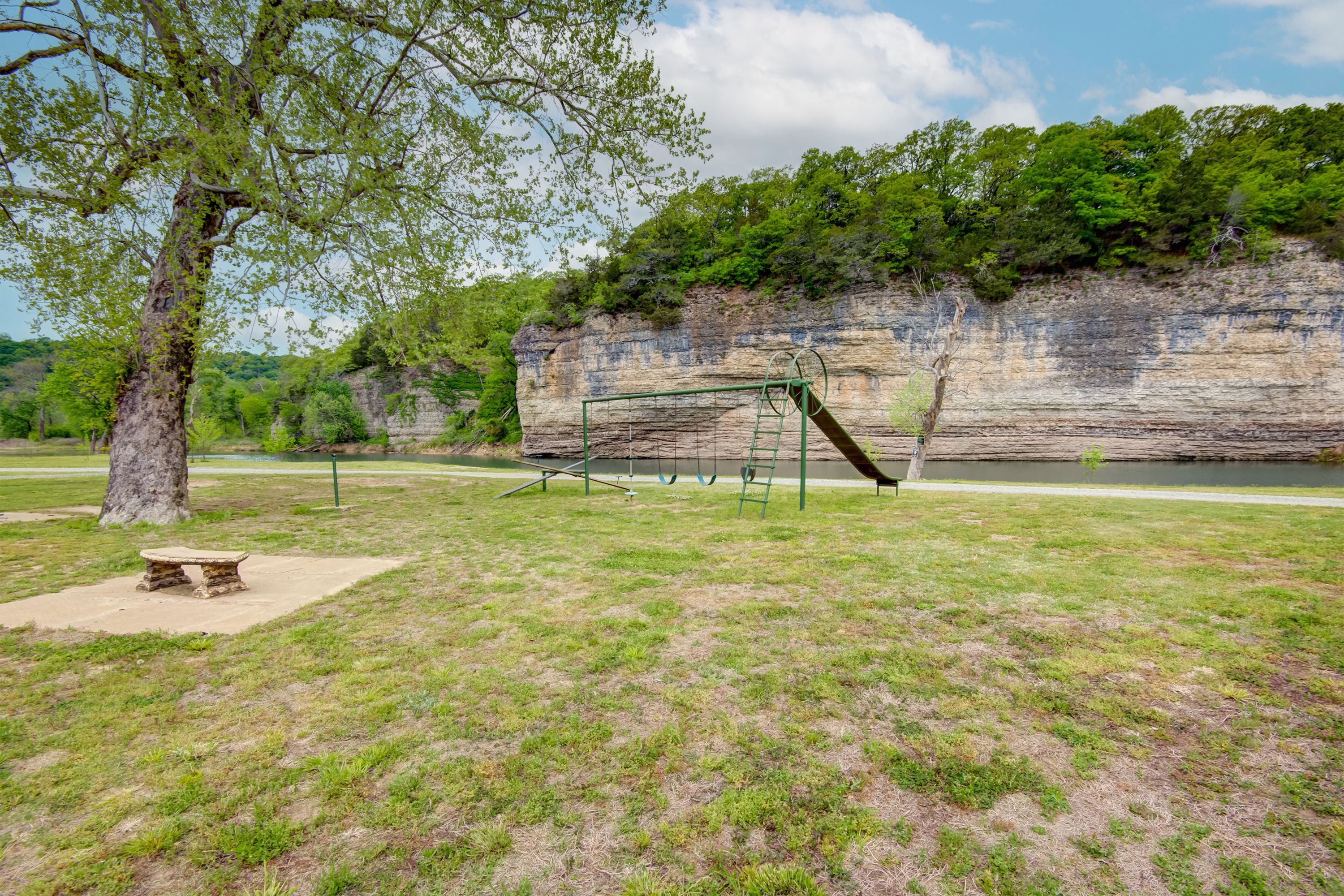 91 Crest Drive, Locust Grove, OK 74352 - 物件實景