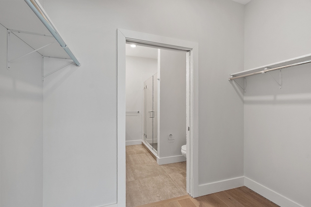 Somerville, Massachusetts, 02143, United States, 2 Bedrooms Bedrooms, ,2 BathroomsBathrooms,Residential,For Sale,1938695