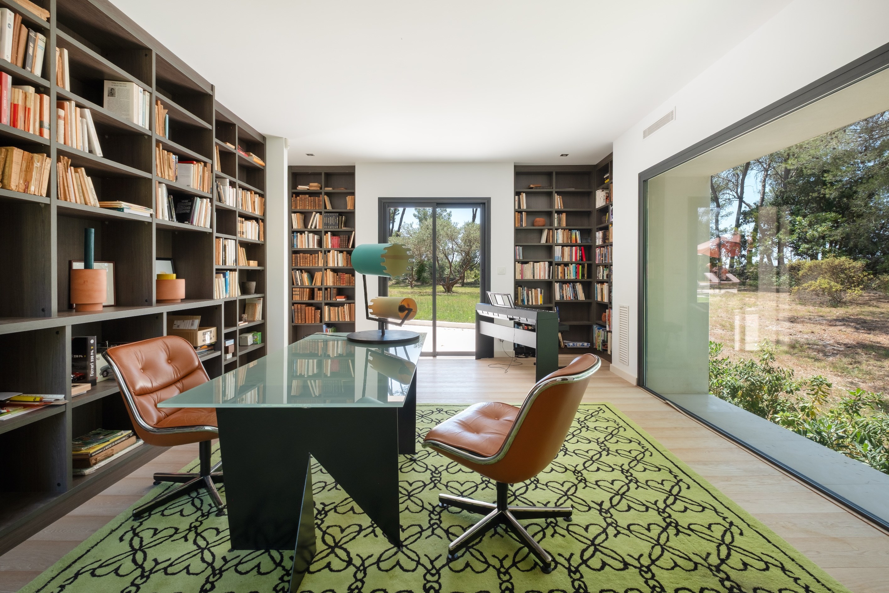  Exceptional property with designer villa, 13,000 m² grounds and rare features - 物件實景