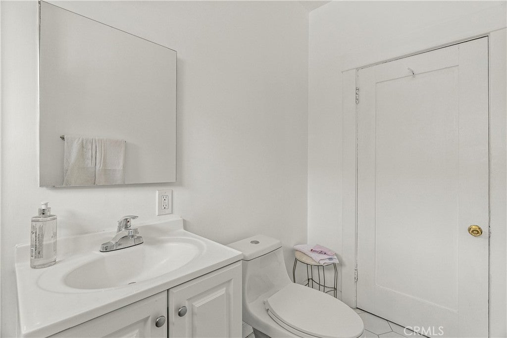 Los Angeles, California, 90032, United States, 3 Bedrooms Bedrooms, ,1 BathroomBathrooms,Residential,For Sale,1923092