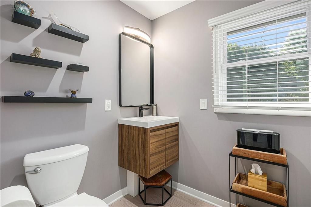 Overland Park, Kansas, 66212, United States, 4 Bedrooms Bedrooms, ,6 BathroomsBathrooms,Residential,For Sale,1827780