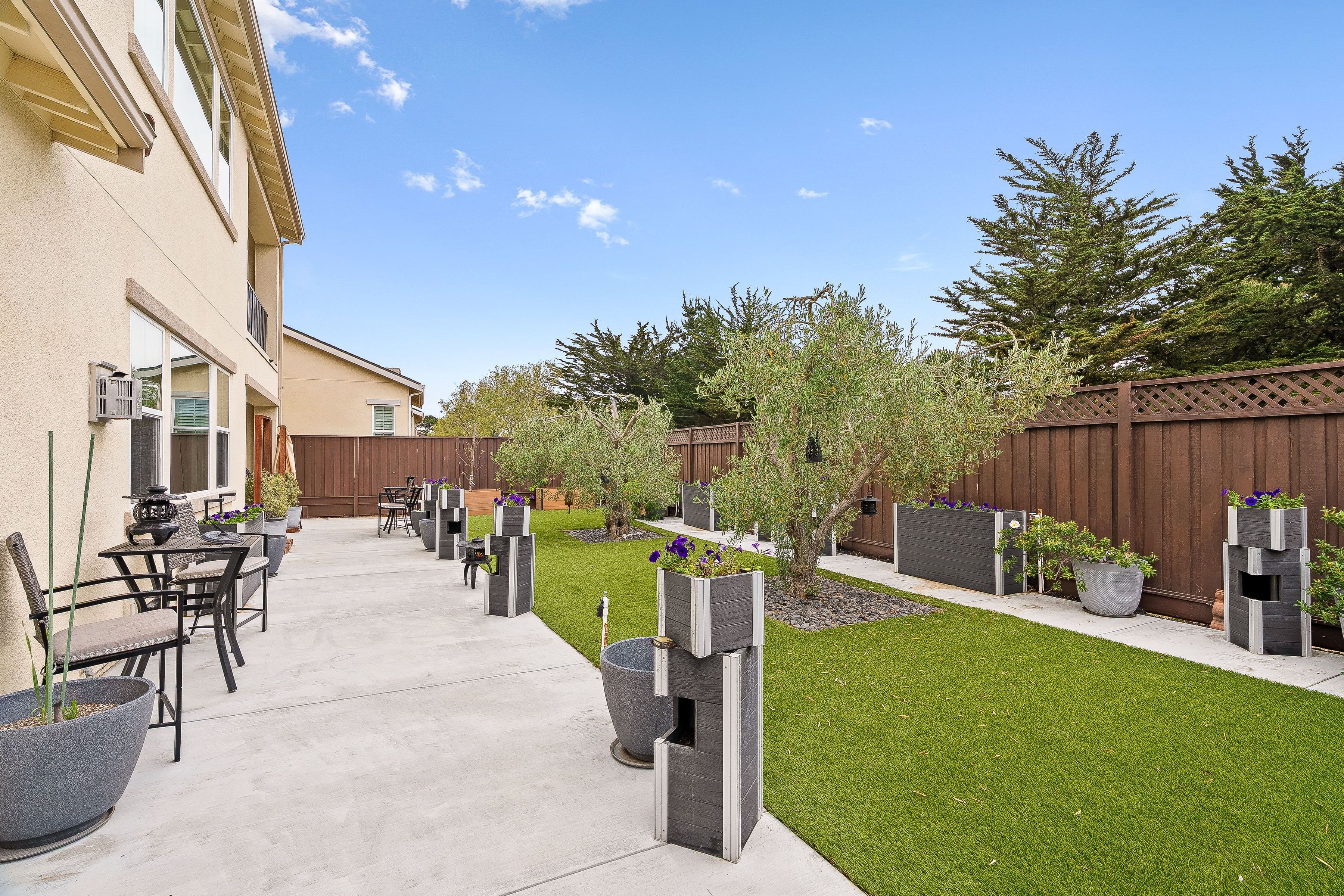  600 Bluffs Drive - 物件實景