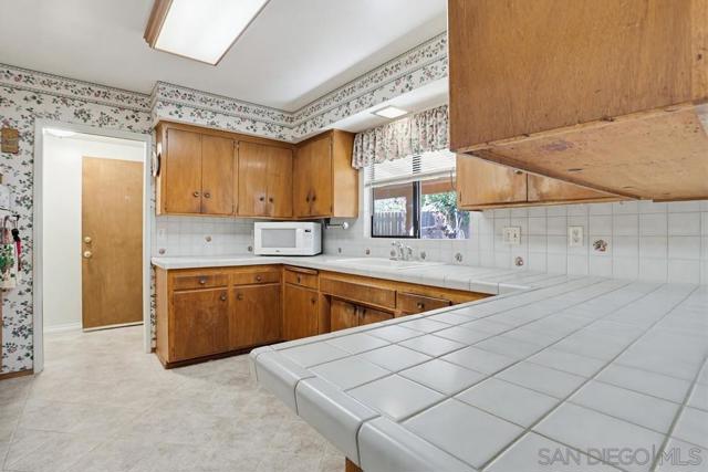 El Cajon, California, 92021, United States, 3 Bedrooms Bedrooms, ,2 BathroomsBathrooms,Residential,For Sale,2039955