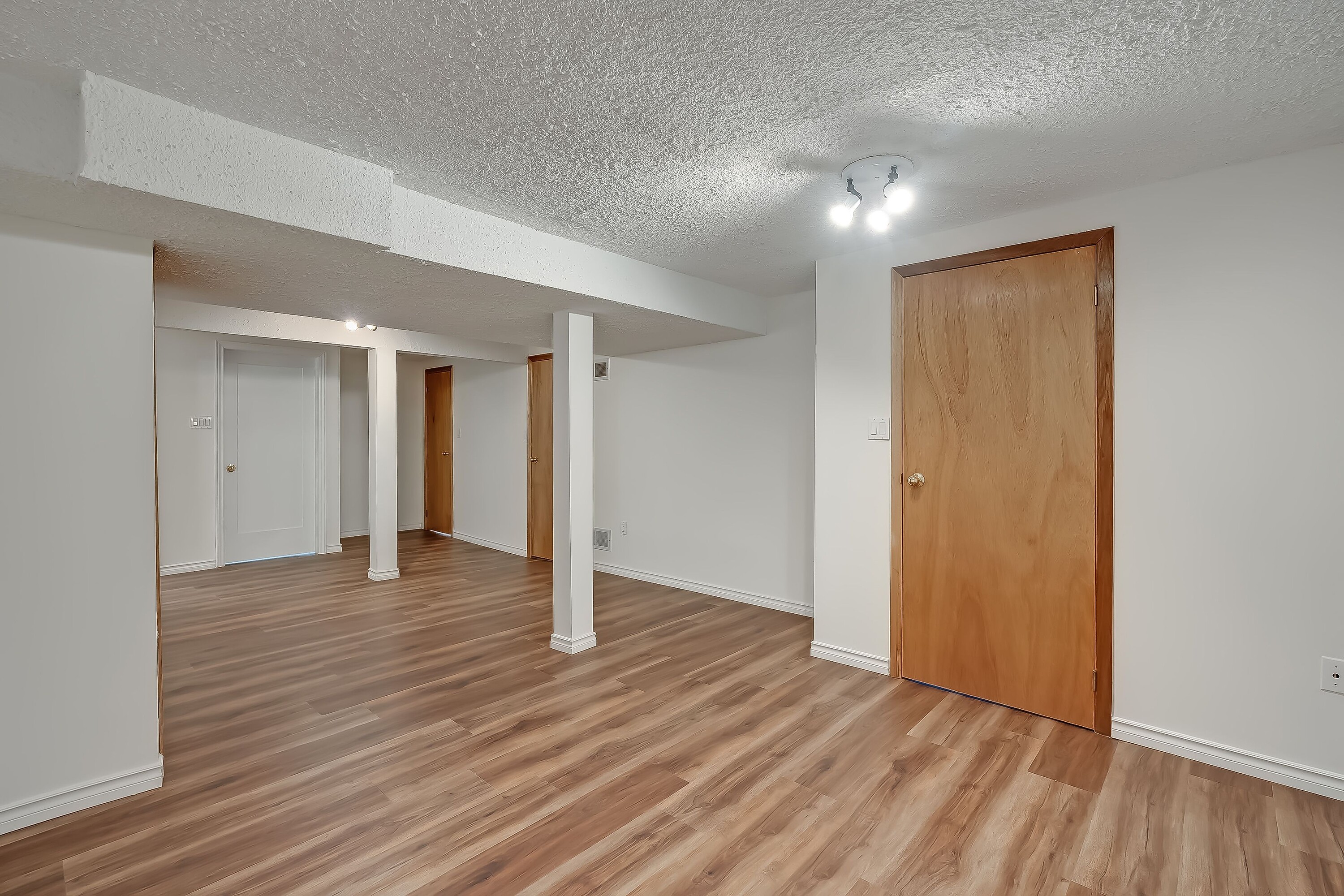  Updated Port Credit Townhome - 物件實景