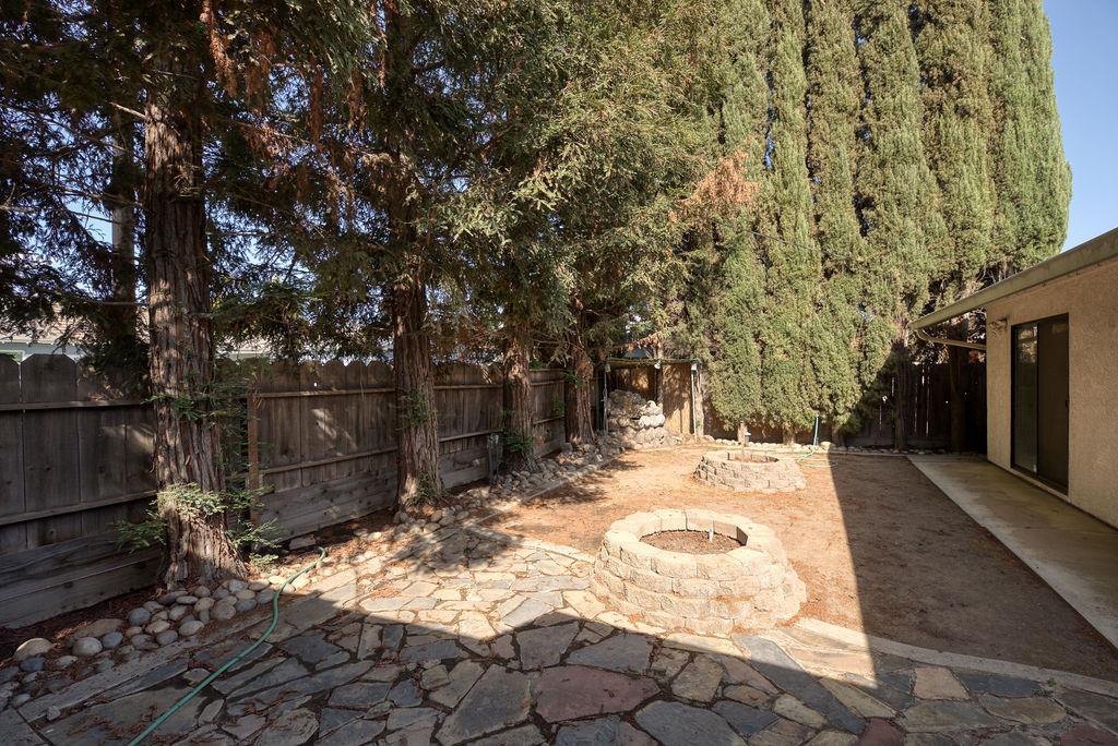 Oakdale, California, 95361, United States, 2 Bedrooms Bedrooms, ,3 BathroomsBathrooms,Residential,For Sale,1978297