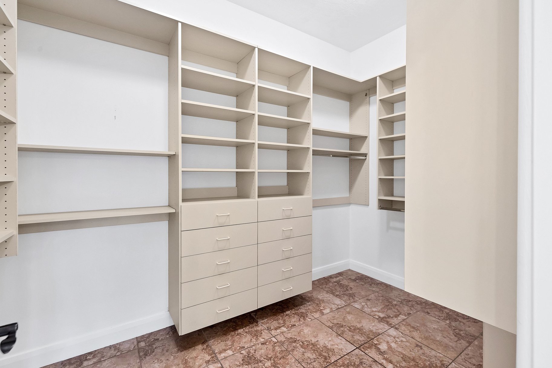  Indoor-Outdoor Living With Privacy, Space & Style In Washington Fields - 物件實景