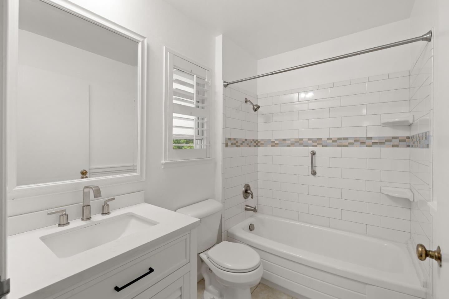 Los Gatos, California, 95032, United States, 2 Bedrooms Bedrooms, ,1 BathroomBathrooms,Residential,For Sale,1839098