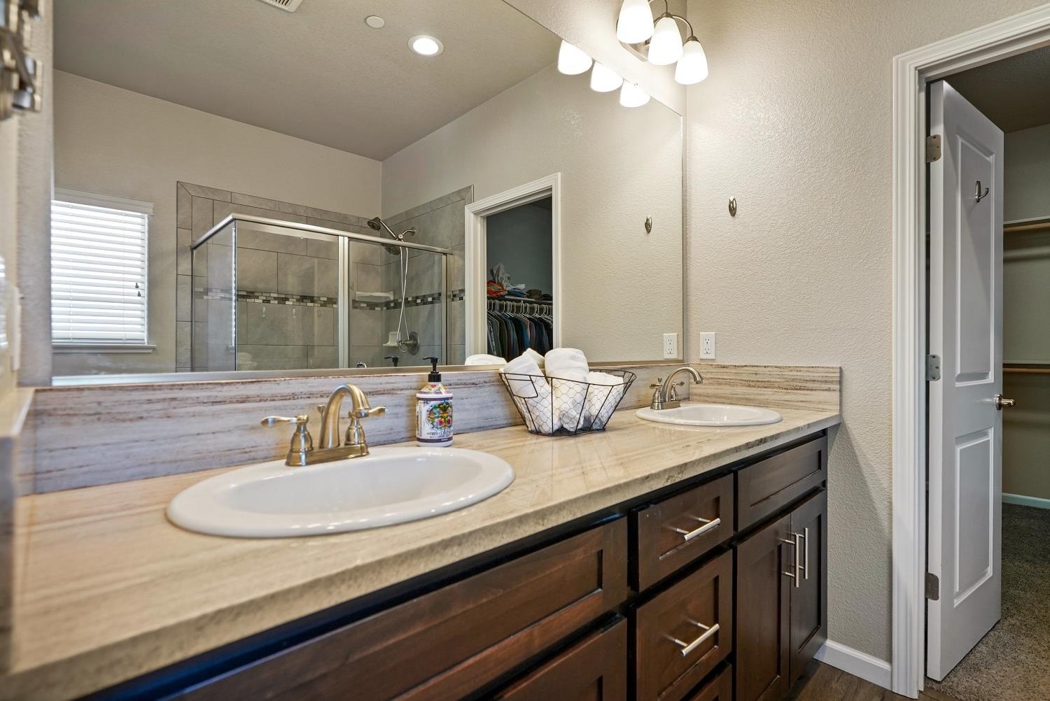 Ione, California, 95640, United States, 4 Bedrooms Bedrooms, ,3 BathroomsBathrooms,Residential,For Sale,1975203