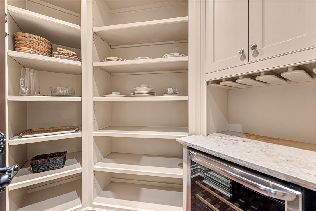 Rogers, Arkansas, 72758, United States, 3 Bedrooms Bedrooms, ,5 BathroomsBathrooms,Residential,For Sale,1857707