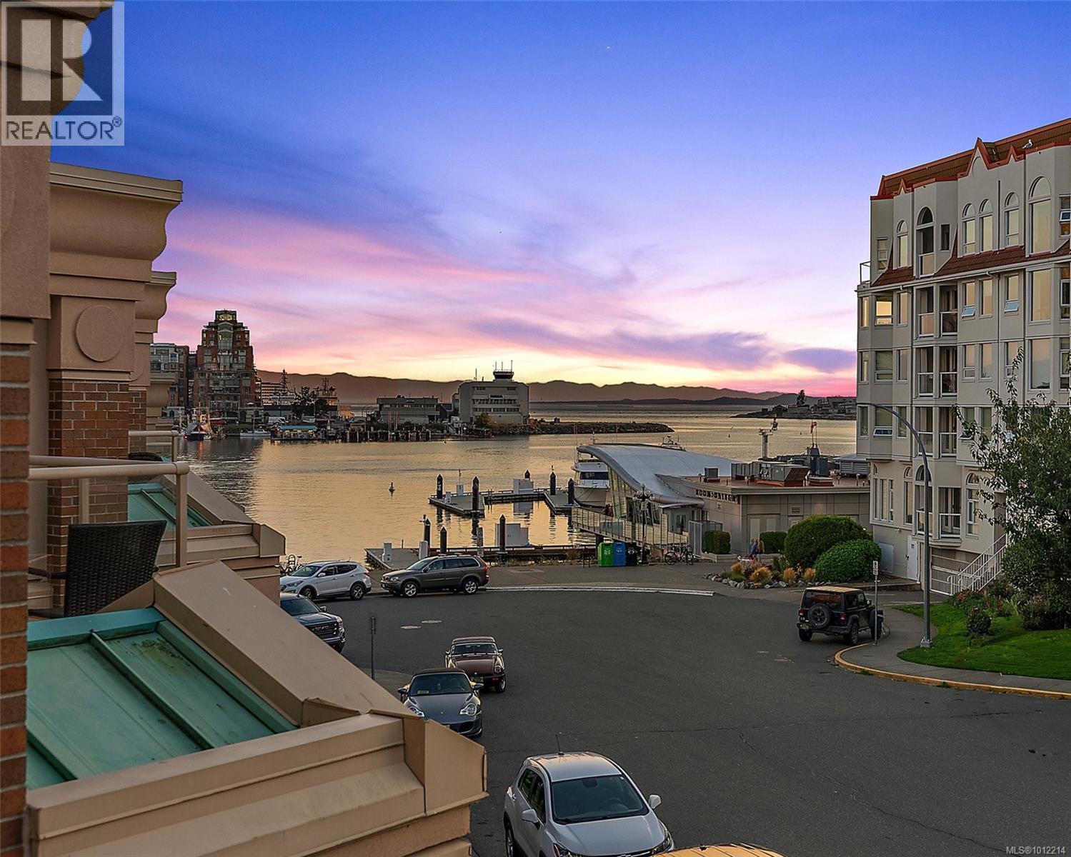 VICTORIA, British Columbia, V9A 7M5, CA, 4 Bedrooms Bedrooms, ,4 BathroomsBathrooms,Residential,For Sale,1947216