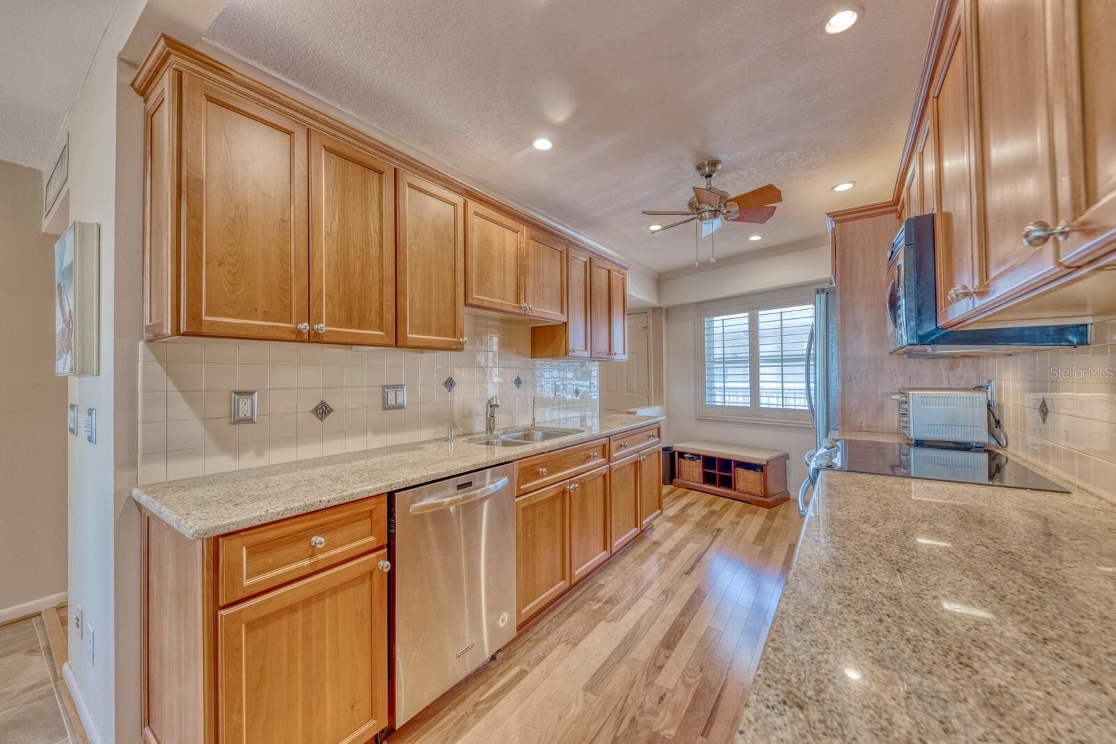 BELLEAIR BEACH, Florida, 33786, United States, 2 Bedrooms Bedrooms, ,2 BathroomsBathrooms,Residential,For Sale,1869457