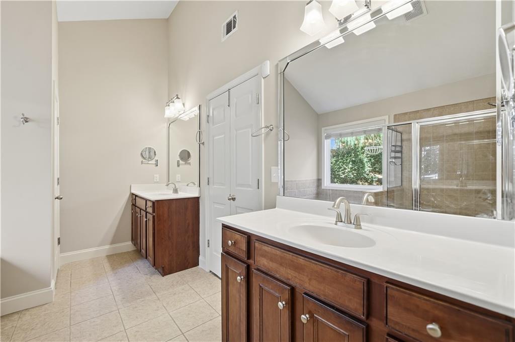 Buford, Georgia, 30518, United States, 4 Bedrooms Bedrooms, ,3 BathroomsBathrooms,Residential,For Sale,1993253