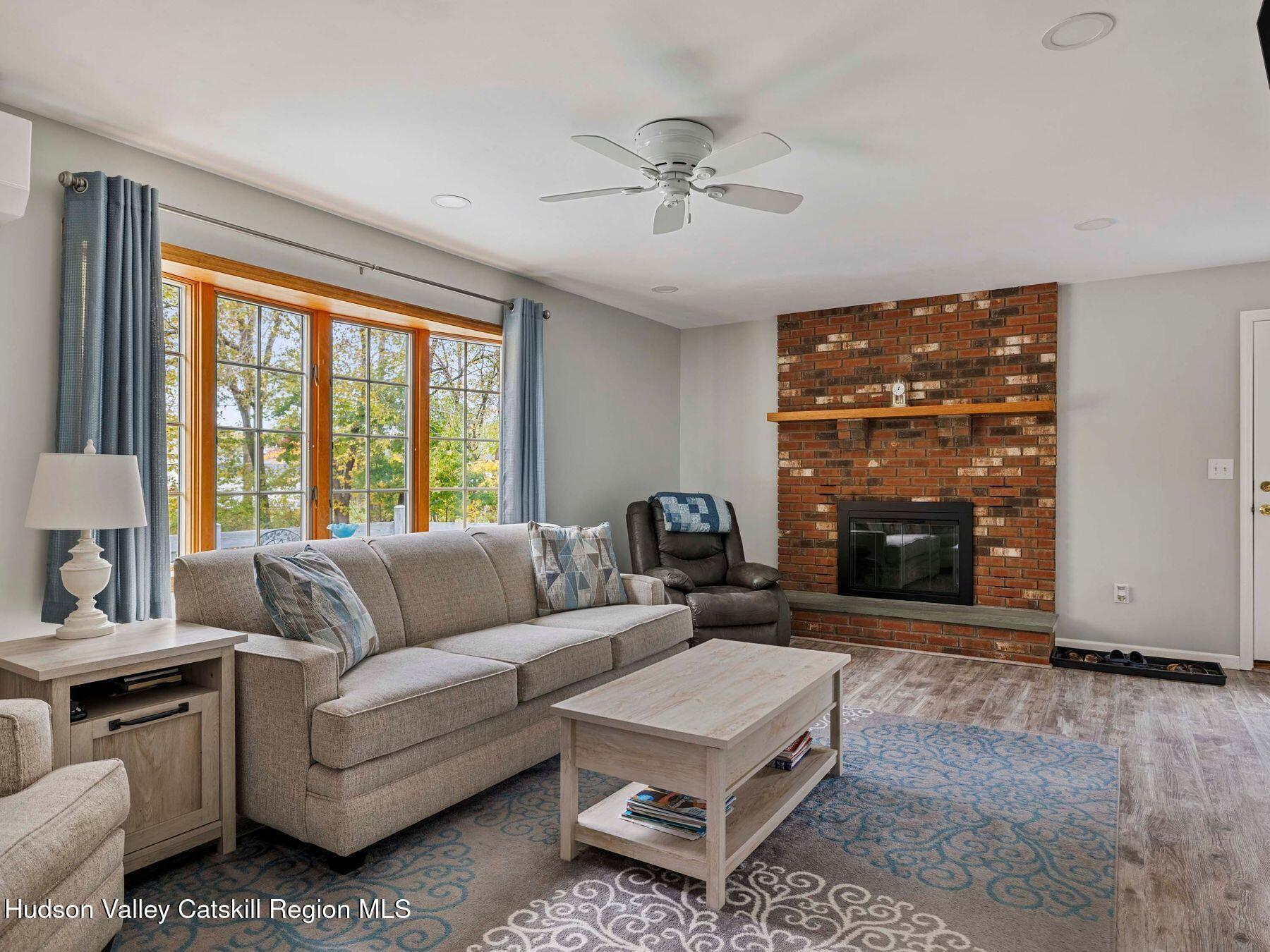 Lake Katrine, New York, 12449, United States, 4 Bedrooms Bedrooms, ,3 BathroomsBathrooms,Residential,For Sale,1987709