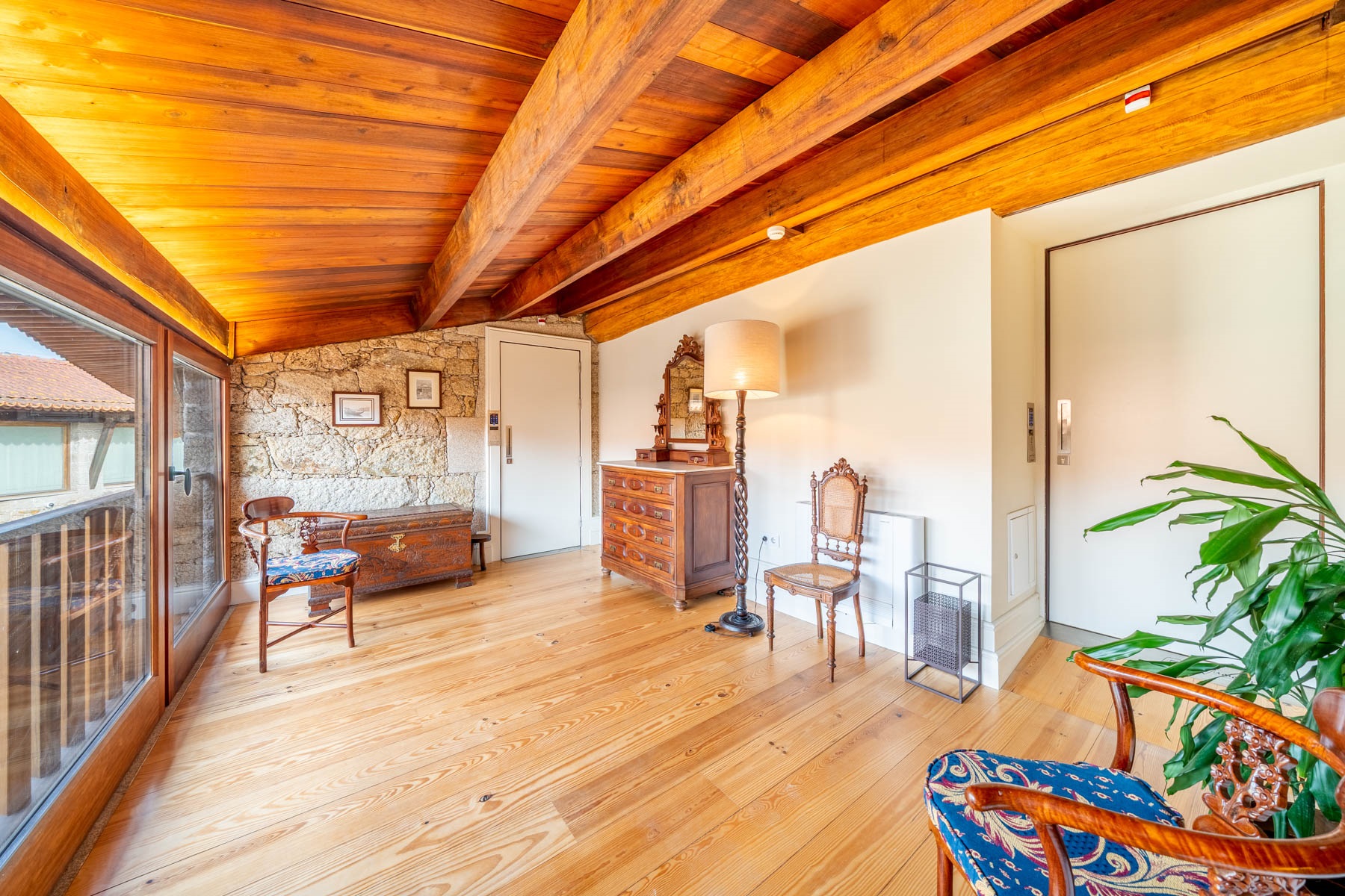 Manor House, 10 bedrooms, for Sale - 物件實景